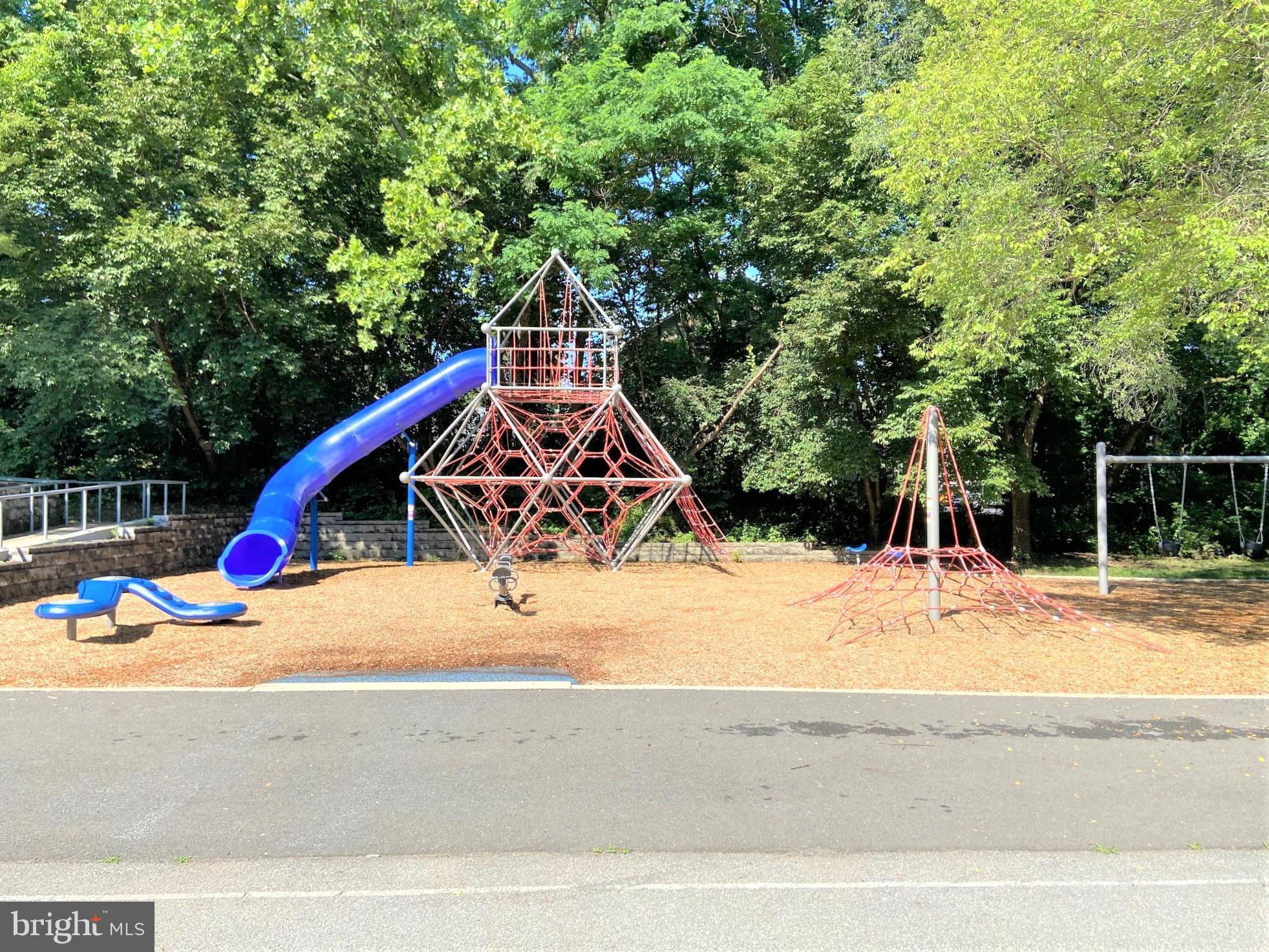 VILLAGE OF CLOPPERS MILL - Residential Lease