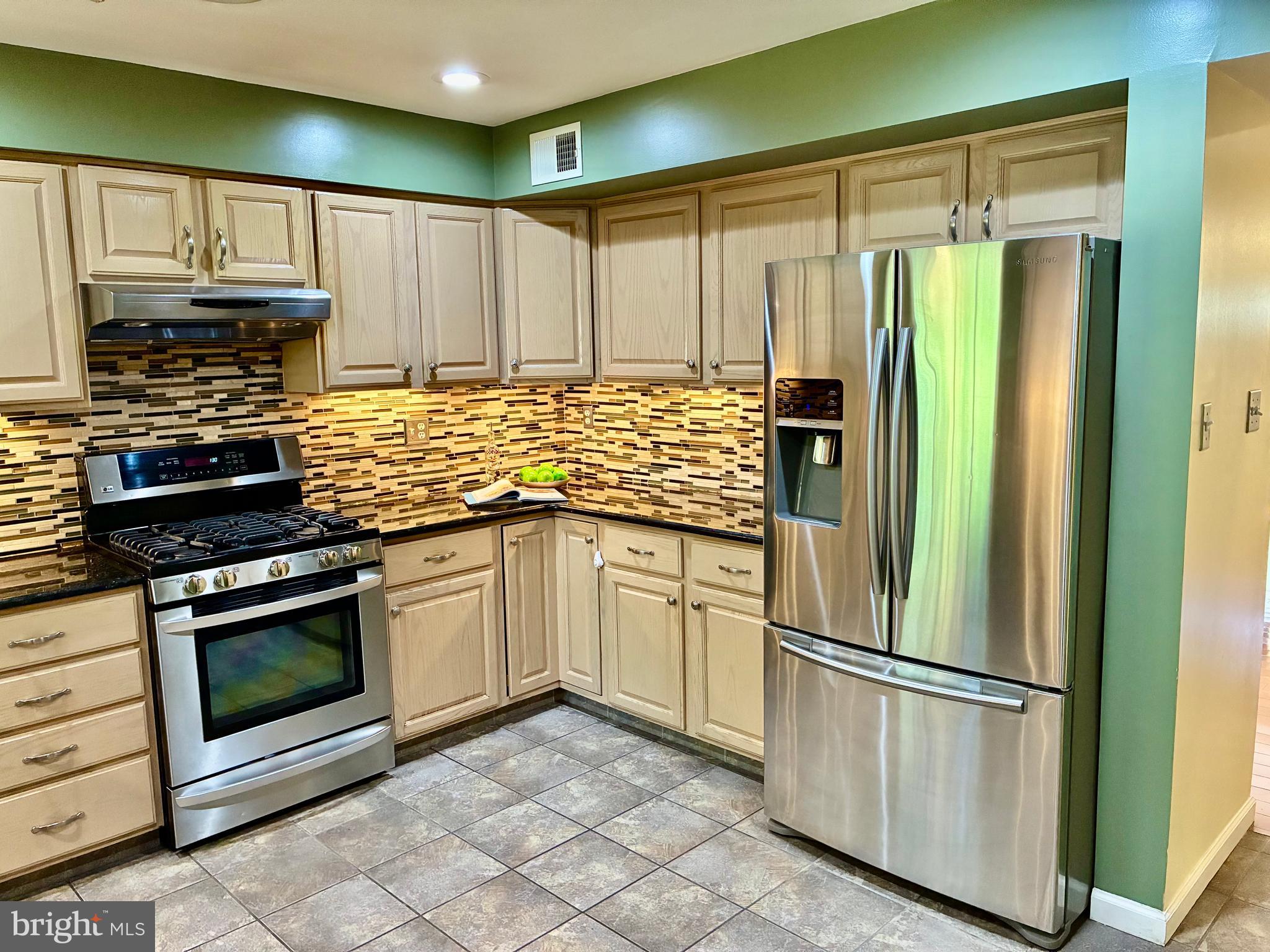 VILLAGE OF CLOPPERS MILL - Residential Lease