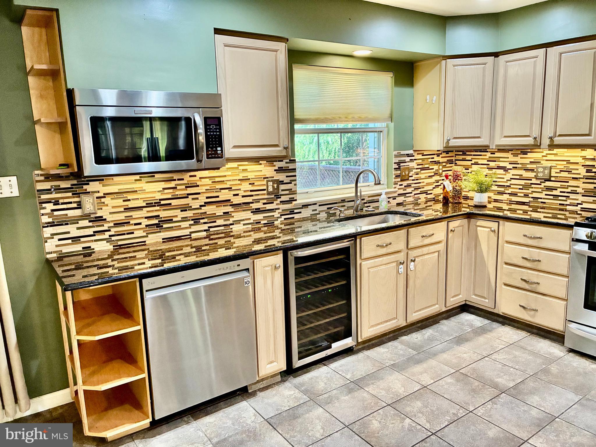 VILLAGE OF CLOPPERS MILL - Residential Lease