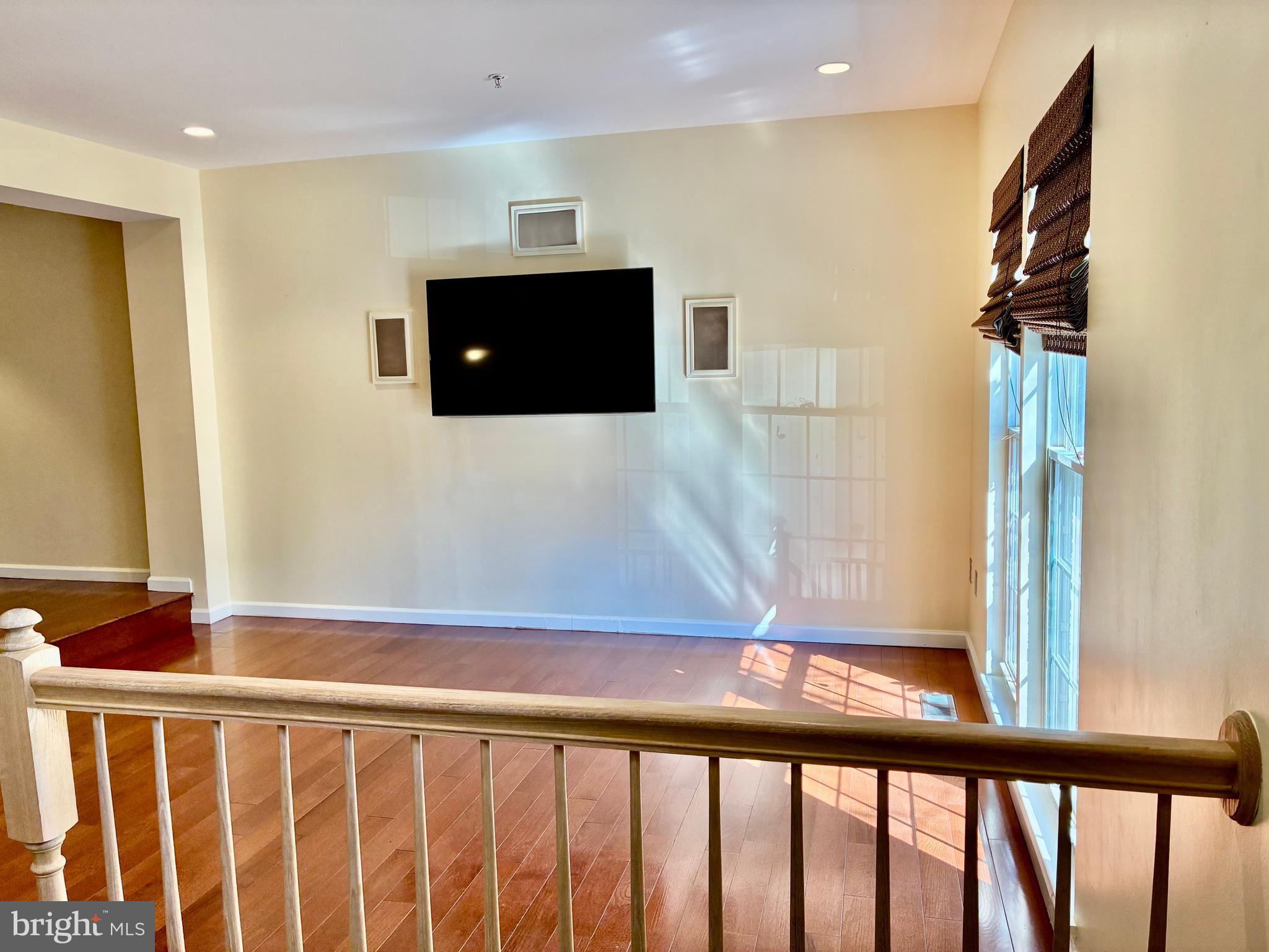 VILLAGE OF CLOPPERS MILL - Residential Lease