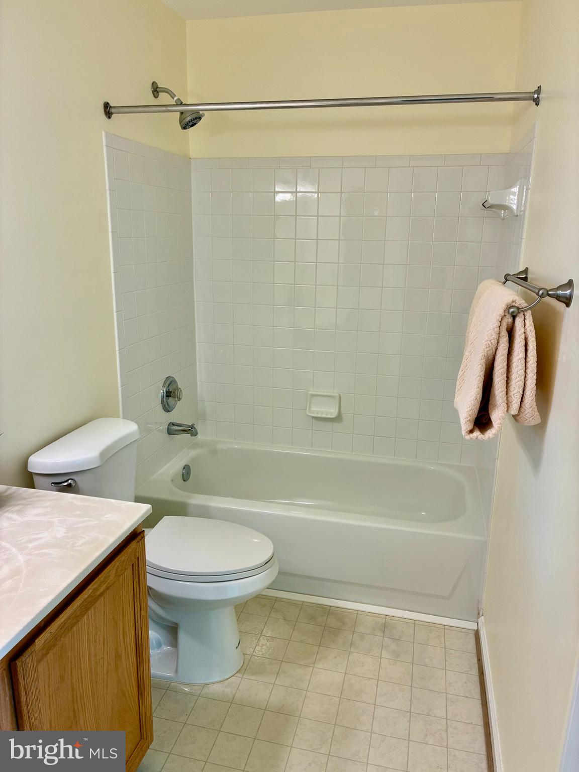 VILLAGE OF CLOPPERS MILL - Residential Lease