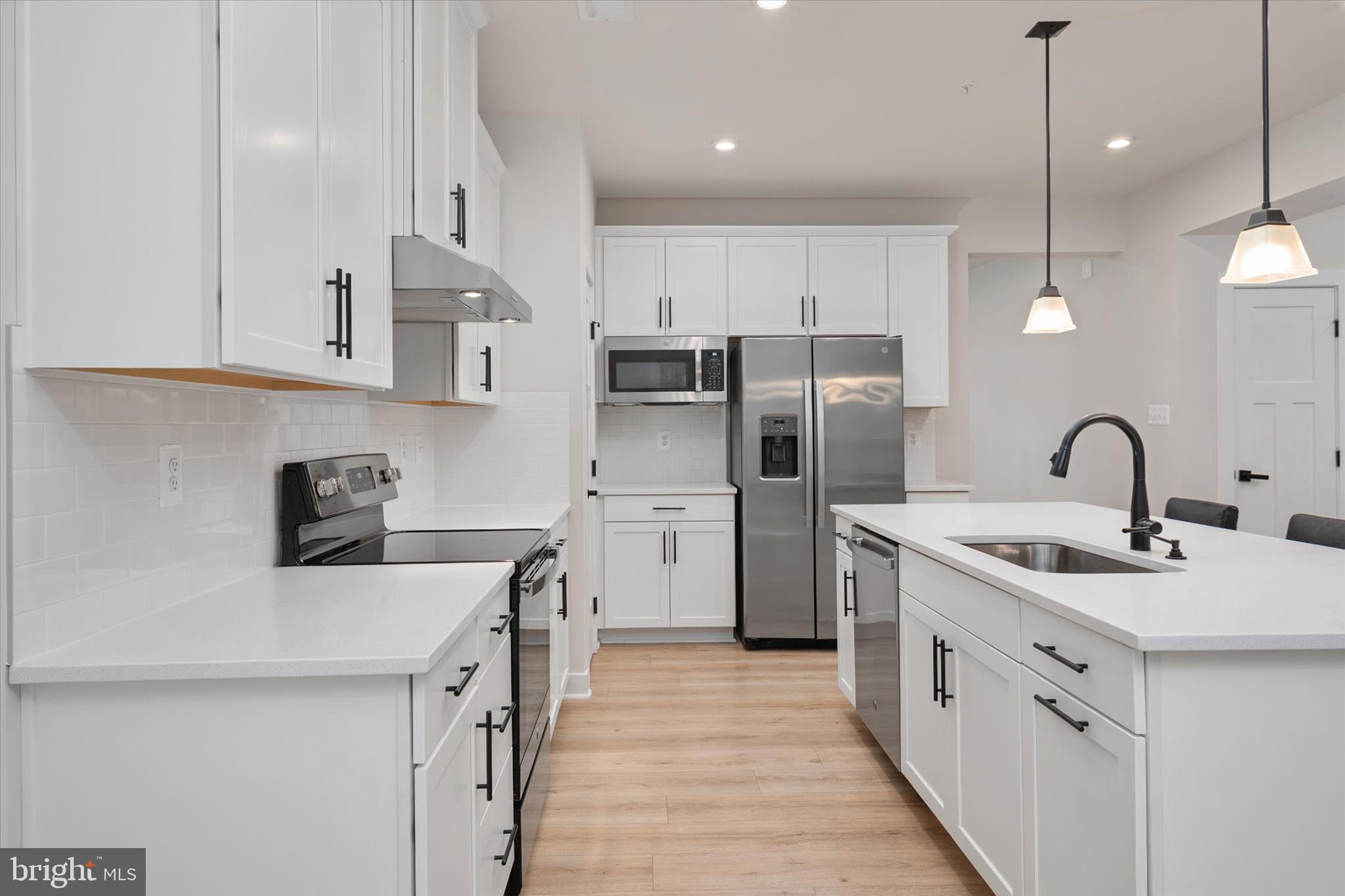 PERRY'S RETREAT - Residential