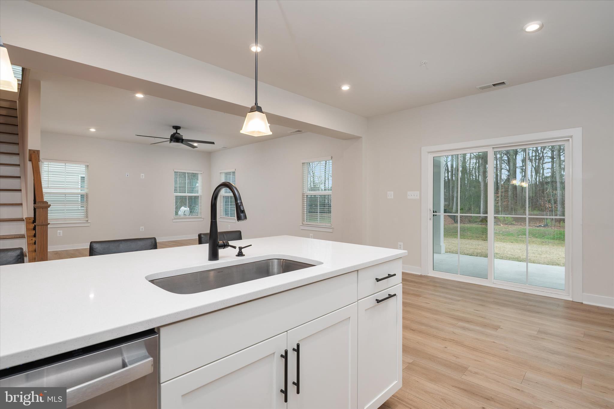 PERRY'S RETREAT - Residential