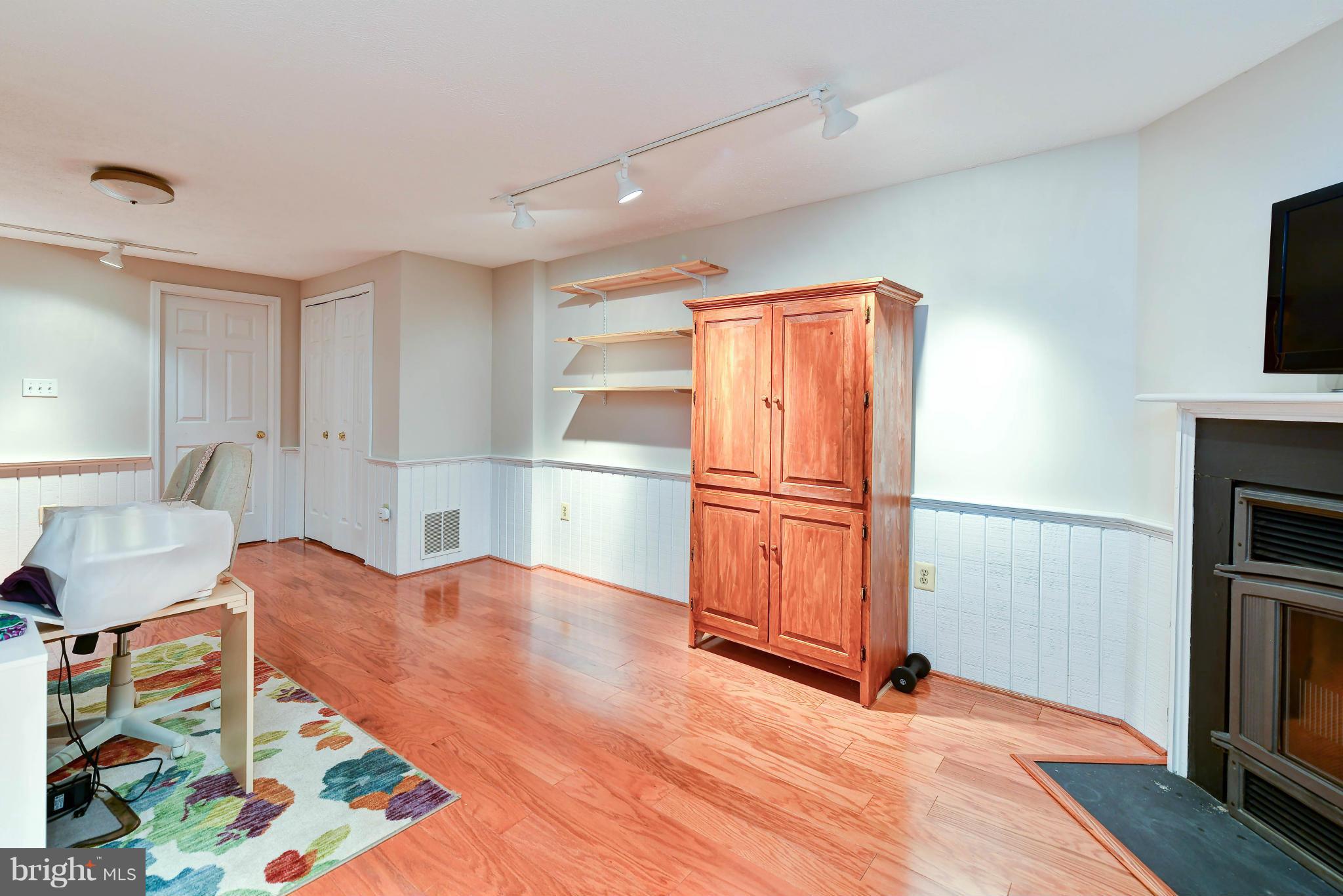 SOUTH KINGS STATION - Residential