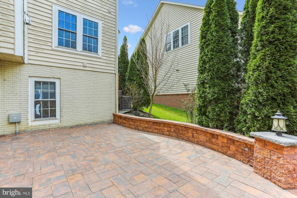 listing image 91