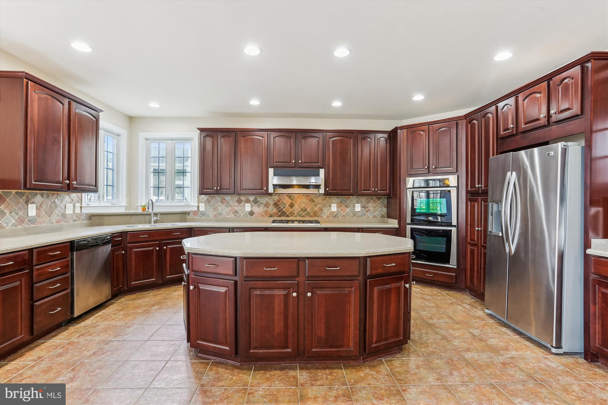 9132 BELVEDERE DRIVE