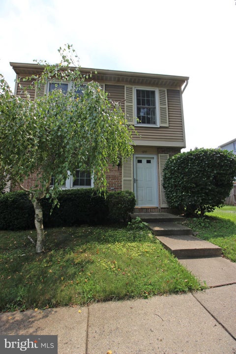 Townhouse For Rent - 12111 Purple Sage Court<br/> Fairfax County, RESTON, VA 20194
