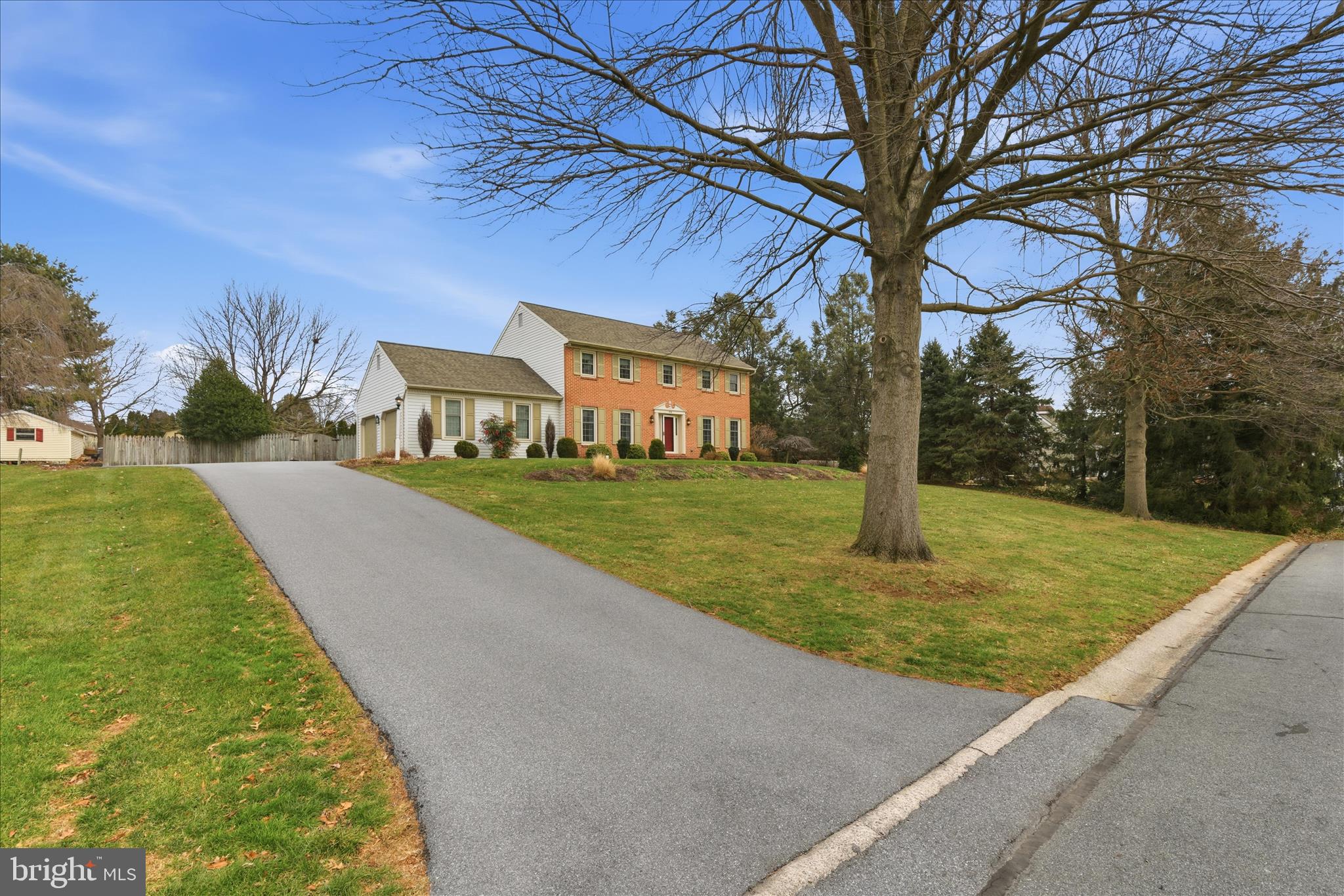 HI VIEW ESTATES - Residential