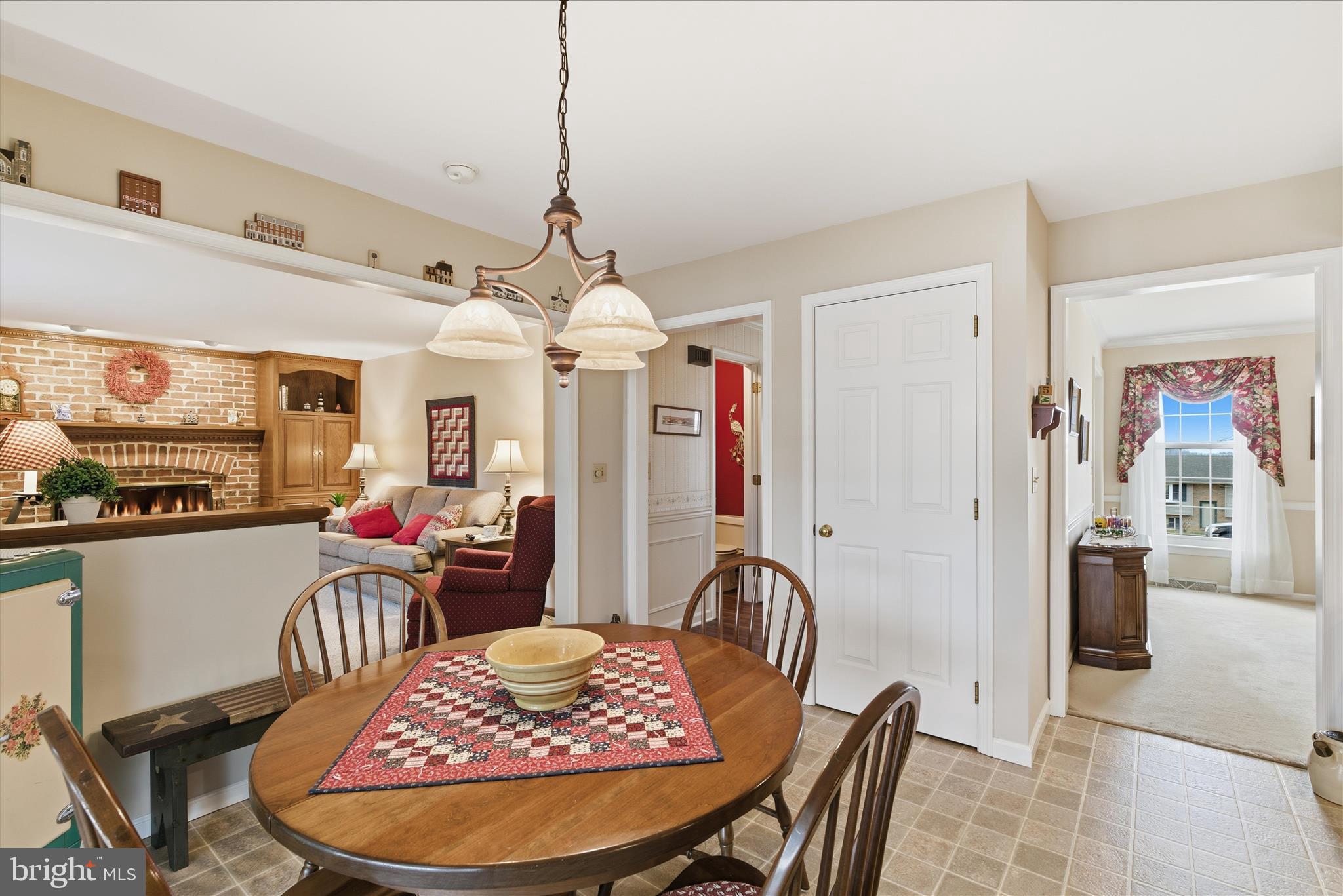 HI VIEW ESTATES - Residential