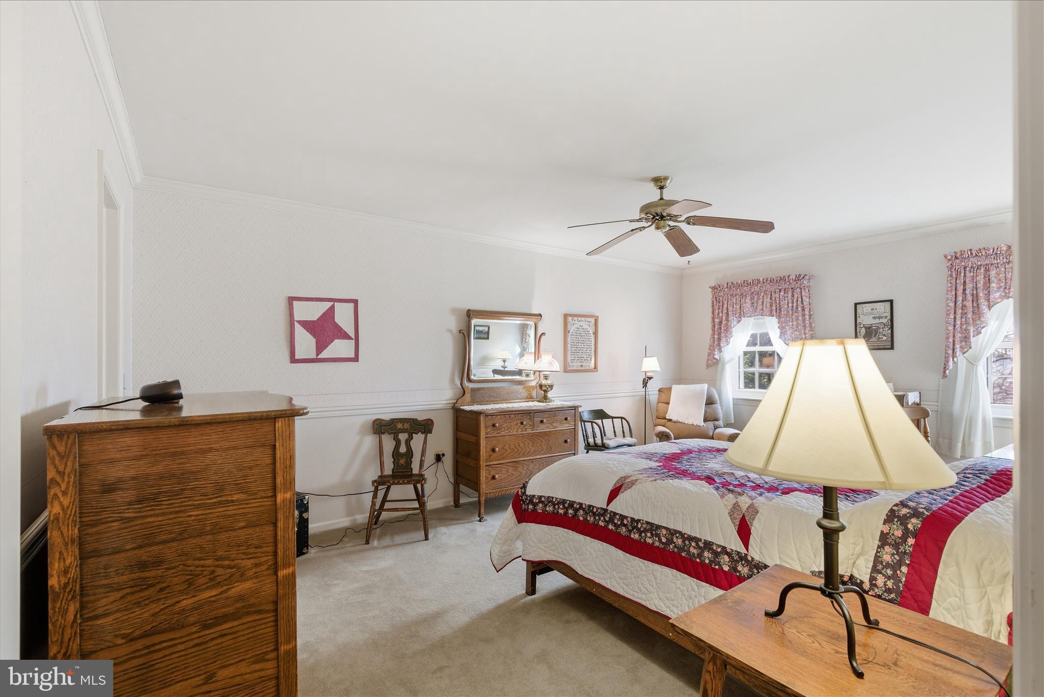 HI VIEW ESTATES - Residential