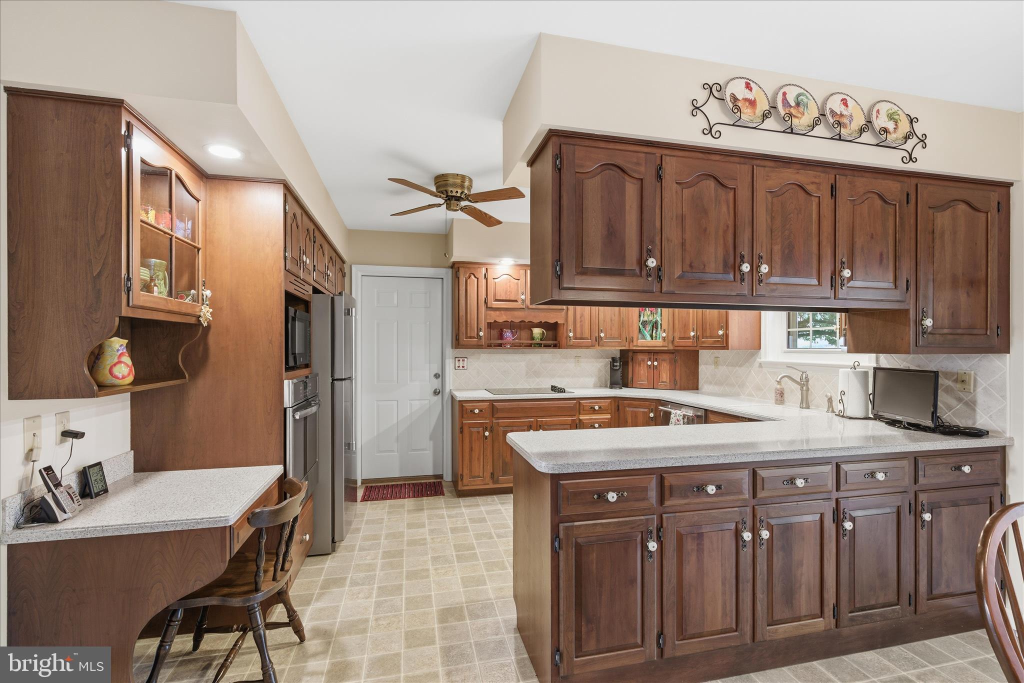 HI VIEW ESTATES - Residential