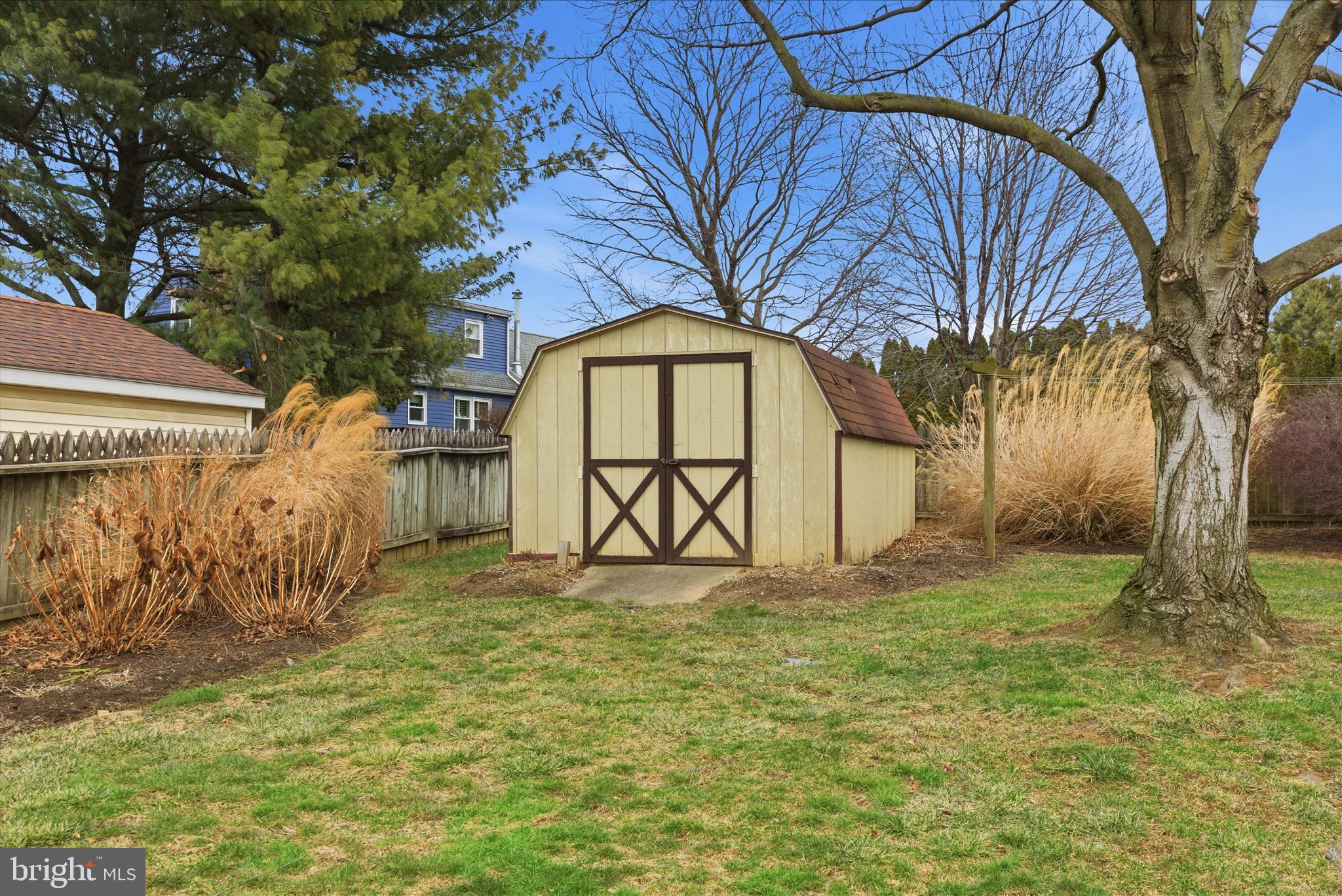 HI VIEW ESTATES - Residential