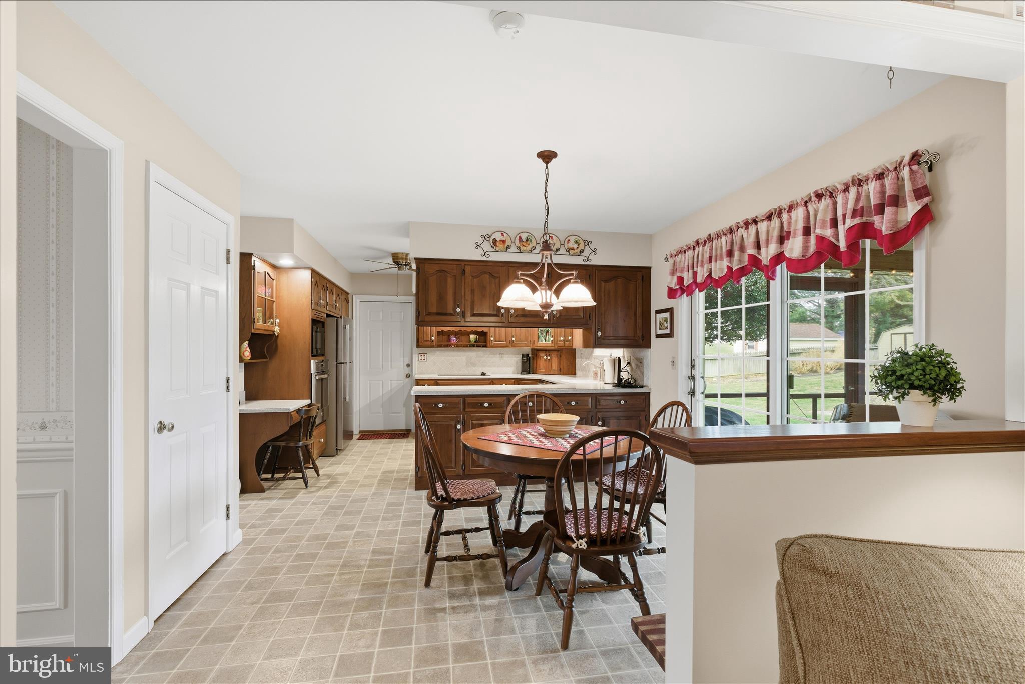 HI VIEW ESTATES - Residential