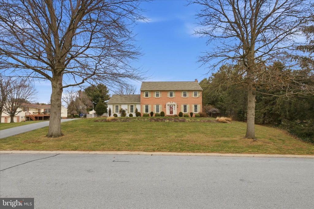 Photo of 546 Hi View Drive, LITITZ, PA 17543 (MLS # PALA2081244)