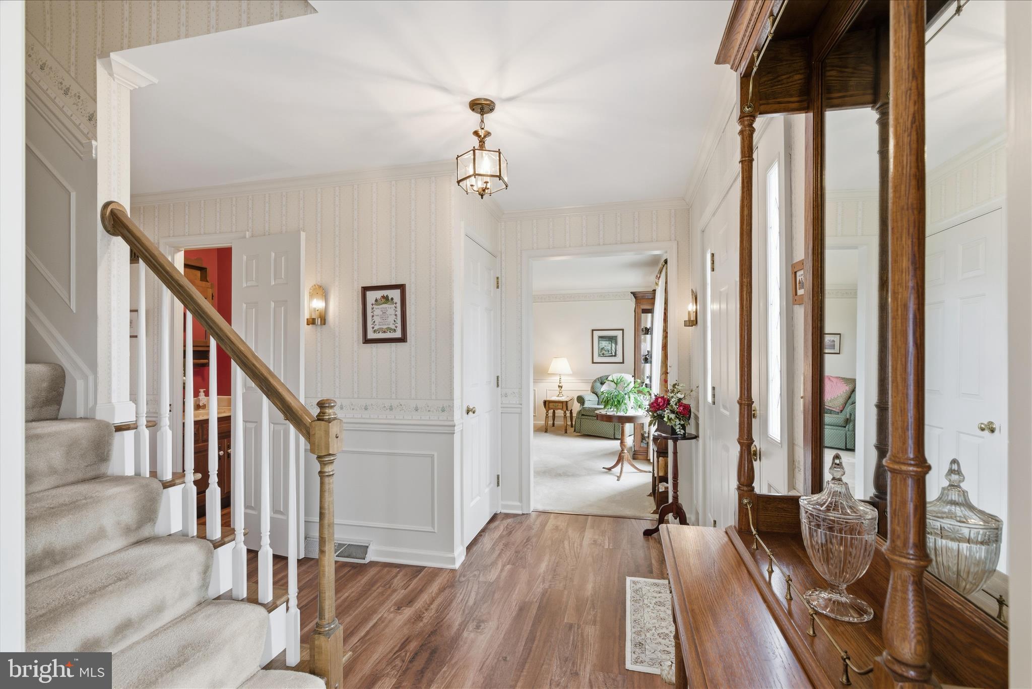 HI VIEW ESTATES - Residential