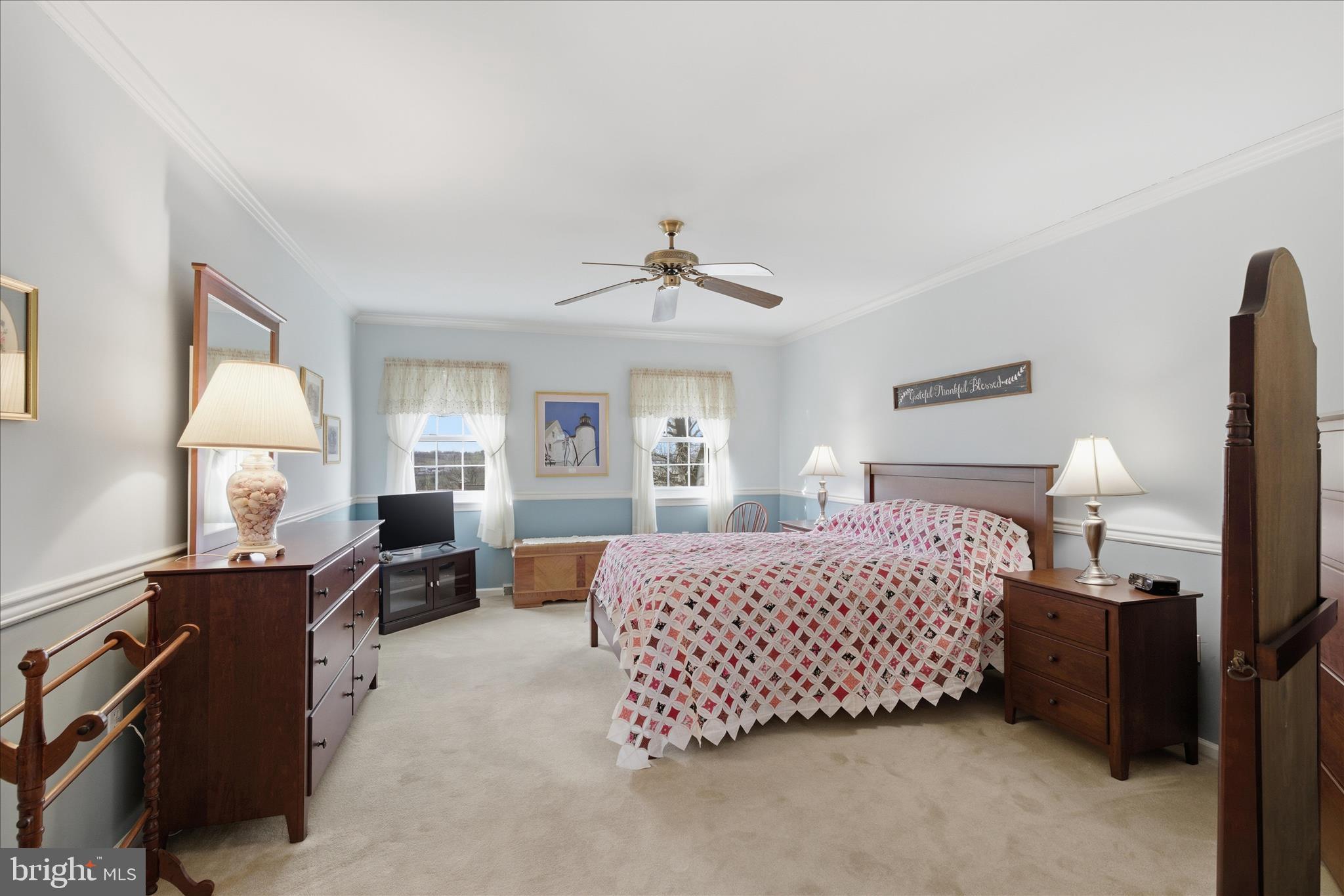 HI VIEW ESTATES - Residential