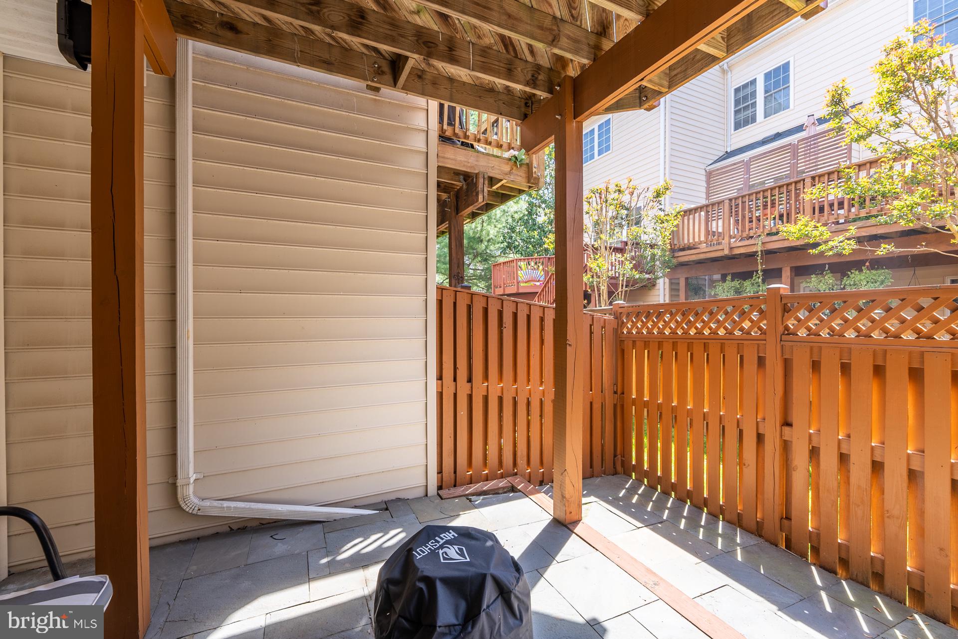 FAIRFAX CENTER - Residential Lease