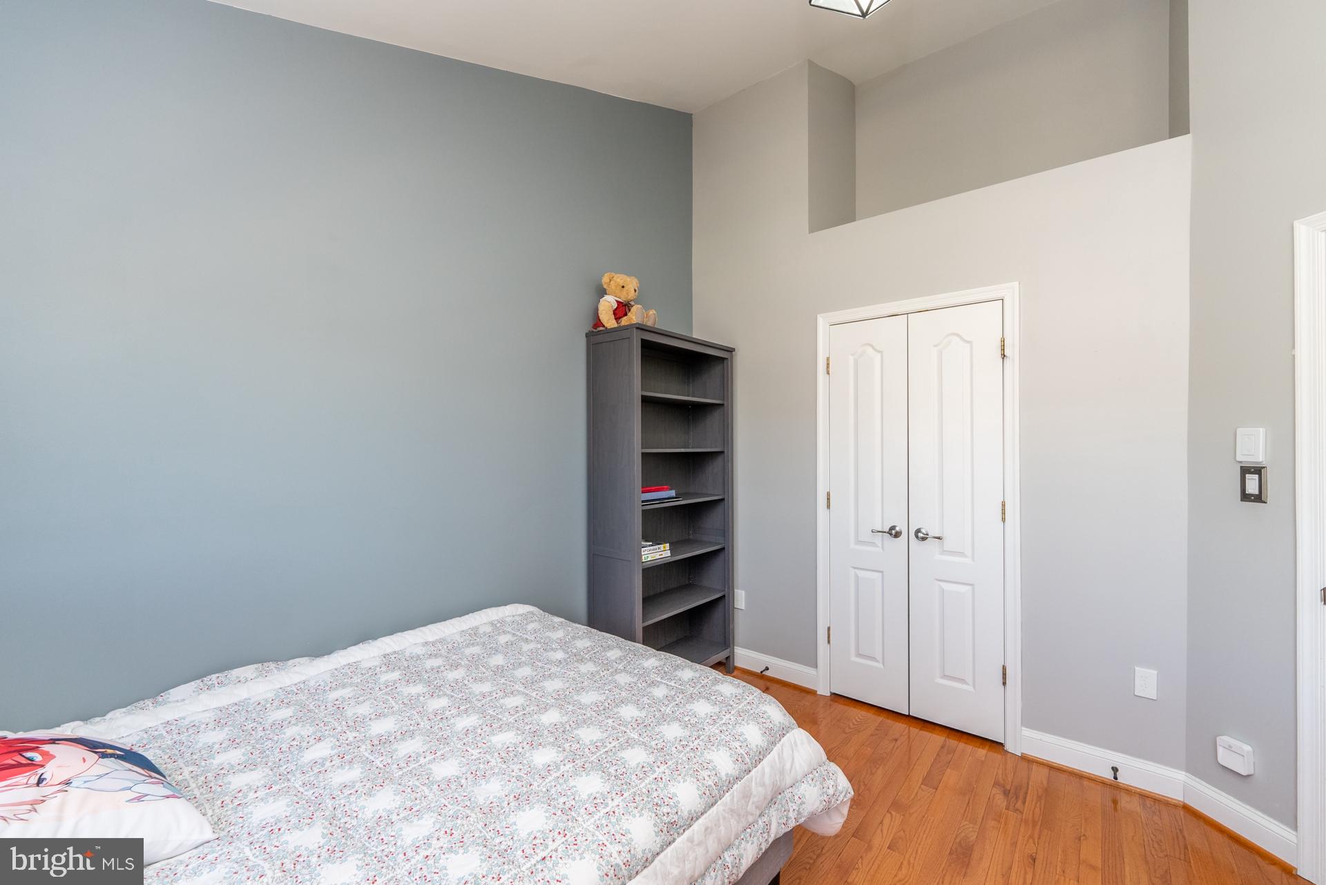 FAIRFAX CENTER - Residential Lease