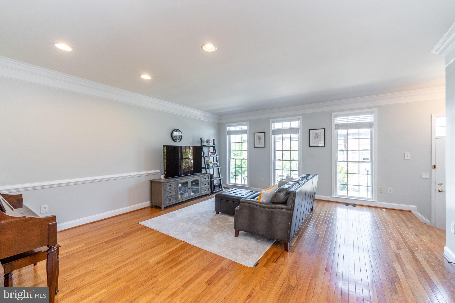 FAIRFAX CENTER - Residential Lease