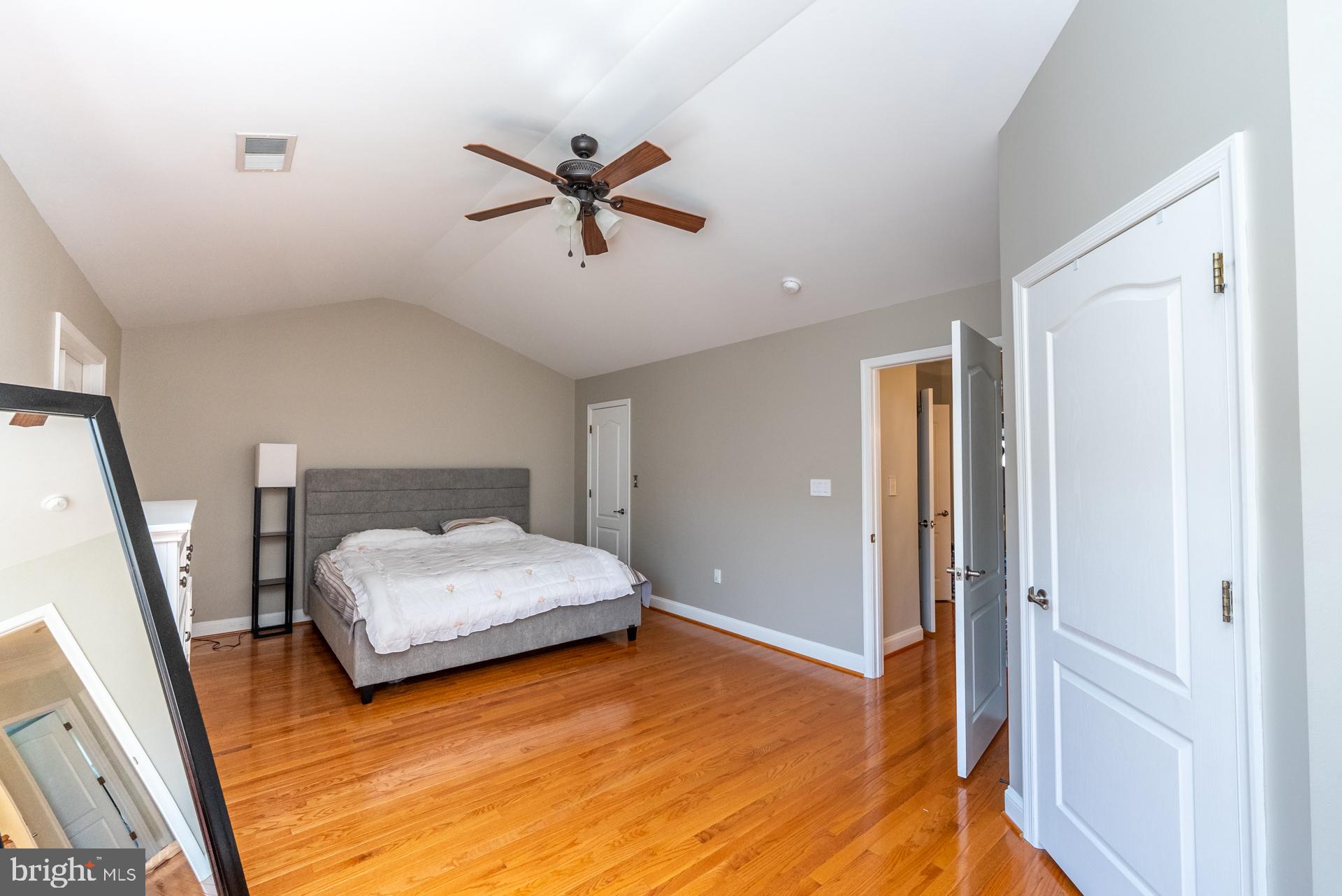 FAIRFAX CENTER - Residential Lease