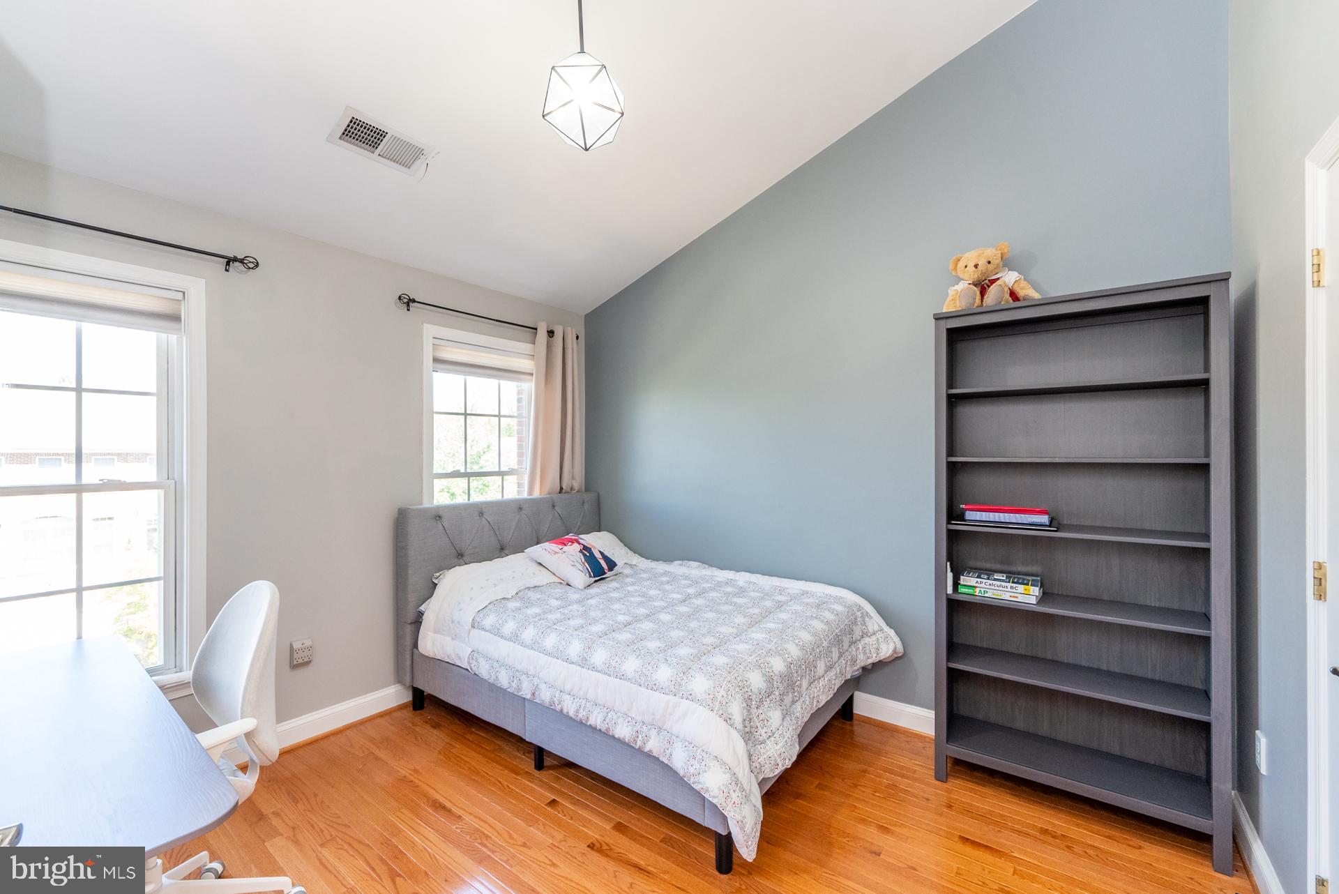 FAIRFAX CENTER - Residential Lease