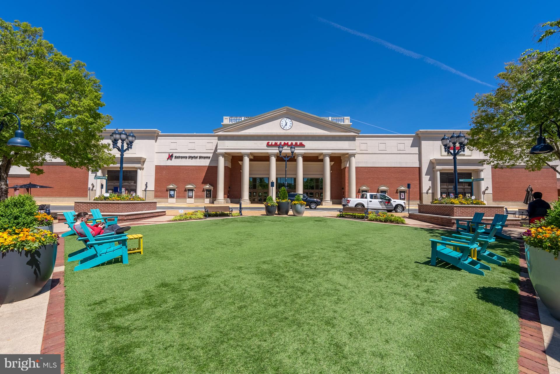 FAIRFAX CENTER - Residential Lease