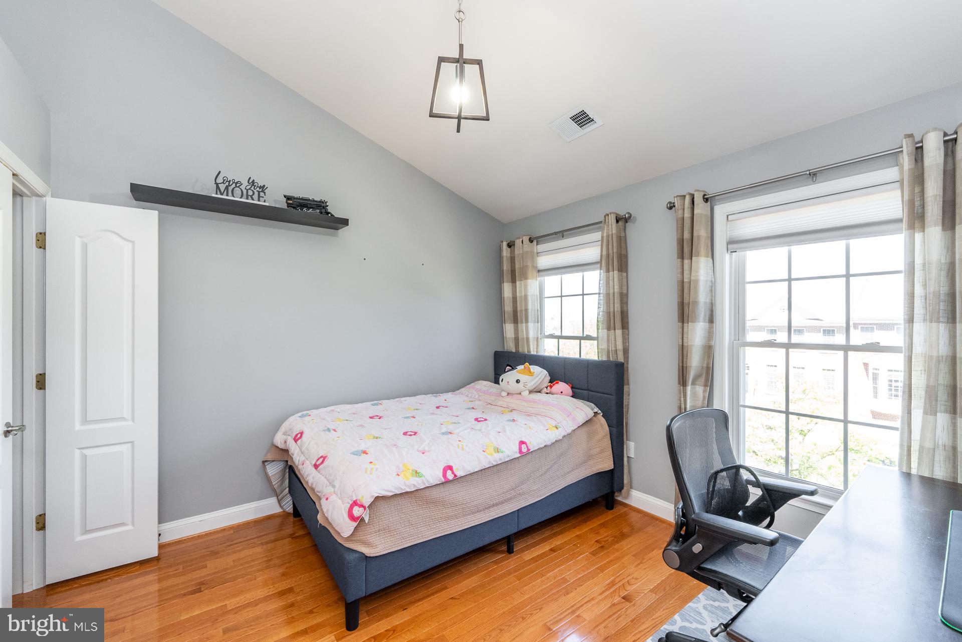 FAIRFAX CENTER - Residential Lease