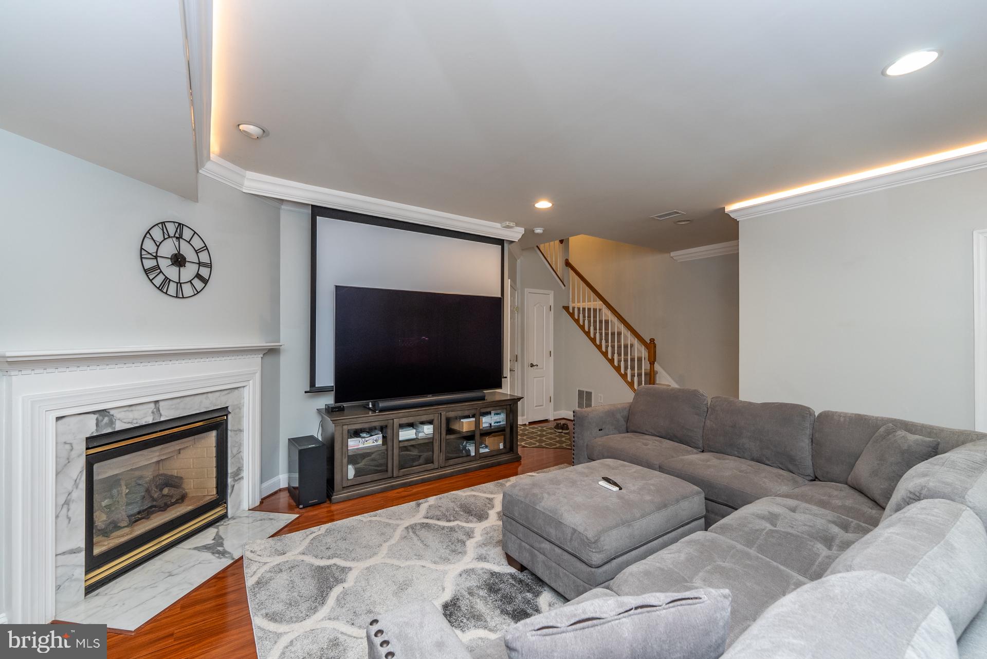 FAIRFAX CENTER - Residential Lease