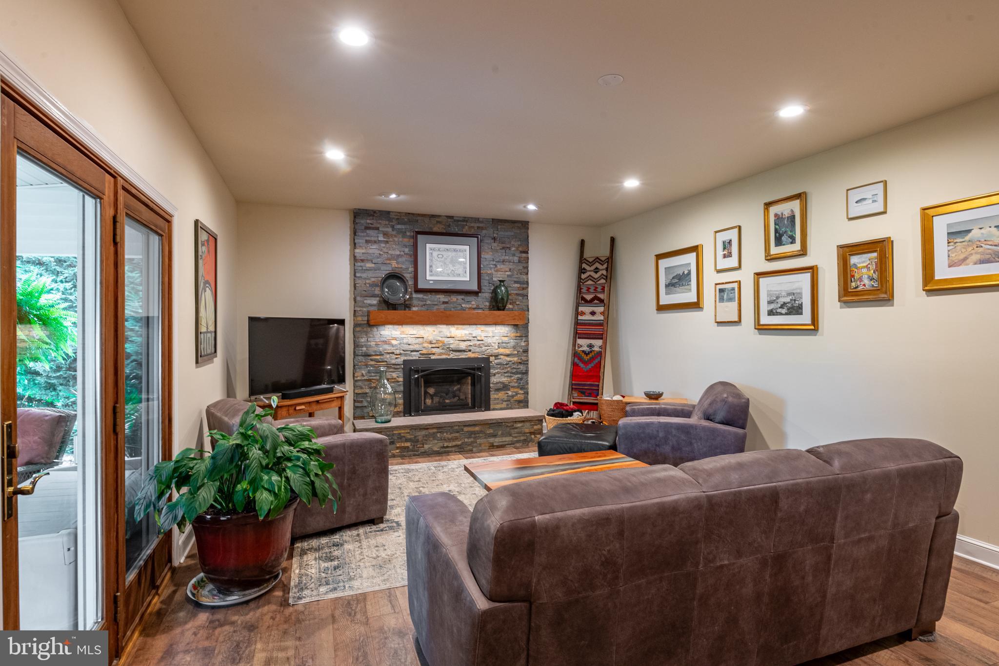 MAIDENCREEK - Residential