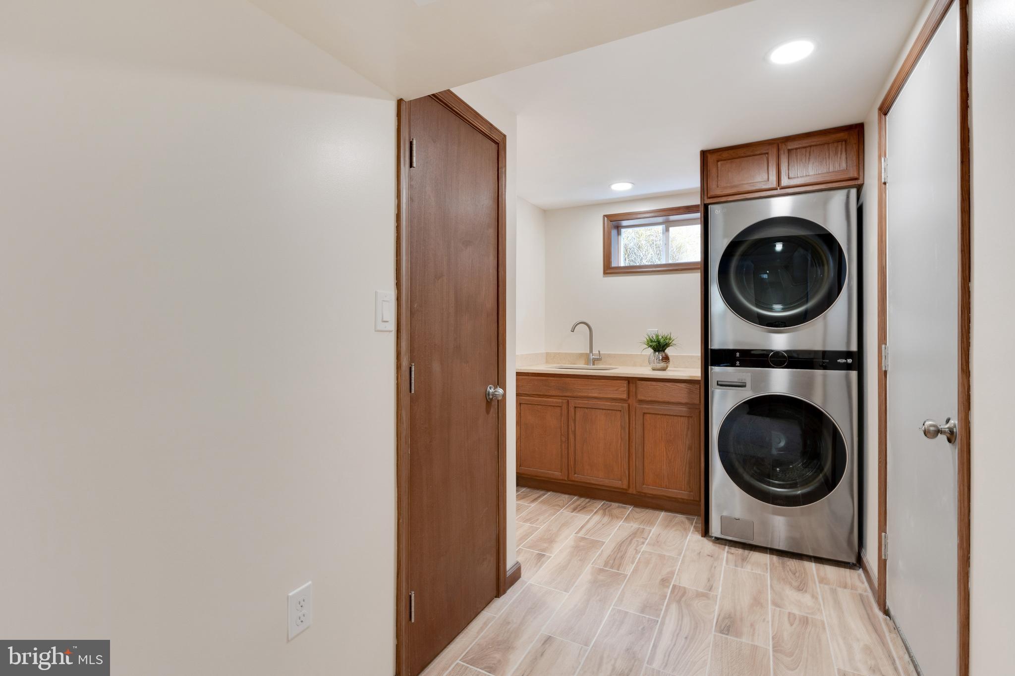 CARROLL KNOLLS - Residential