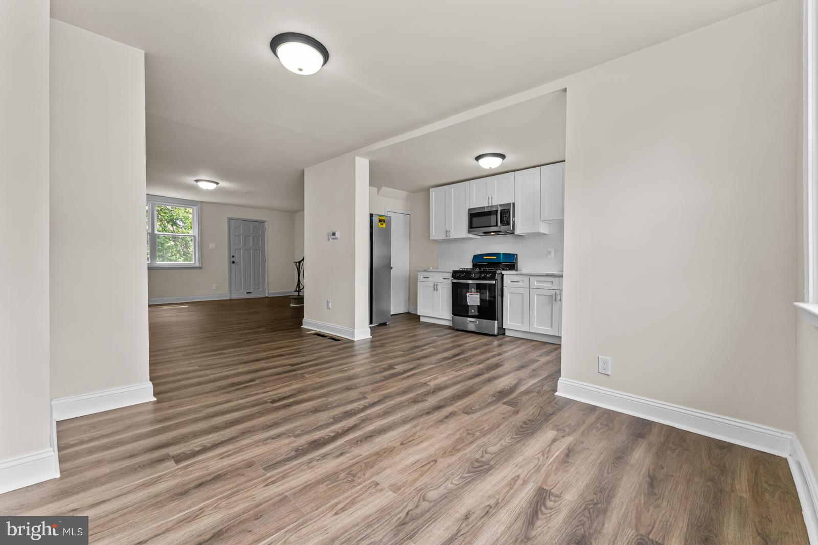 LAWNDALE - Residential