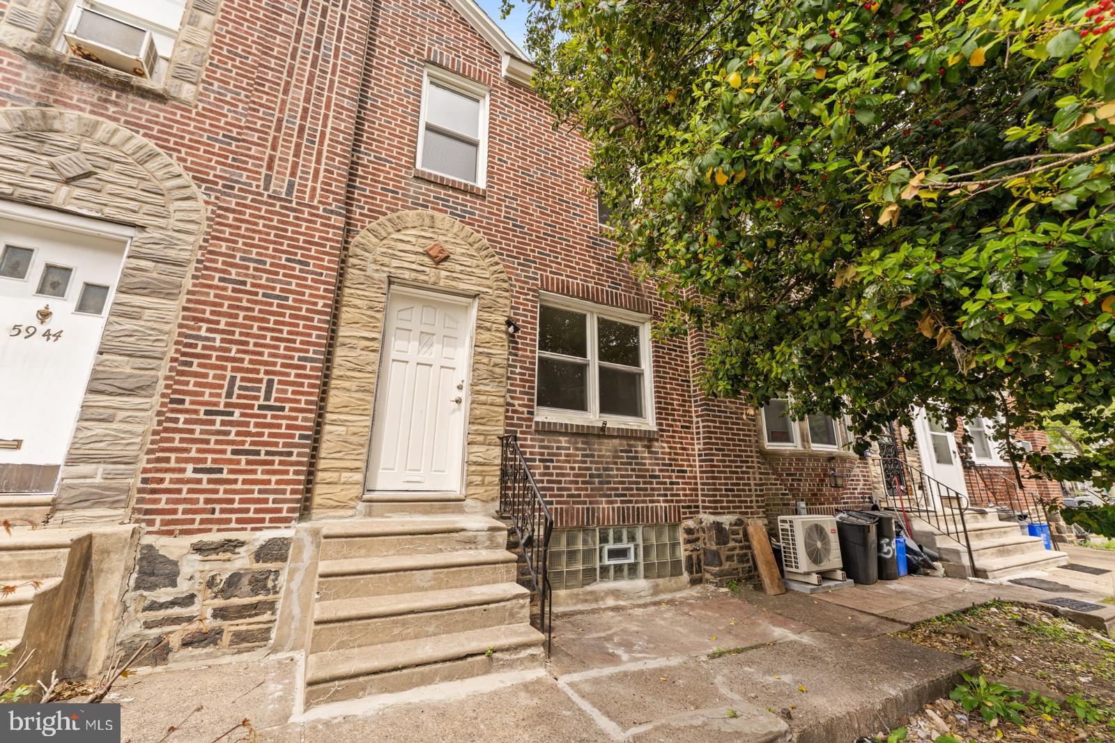 LAWNDALE - Residential