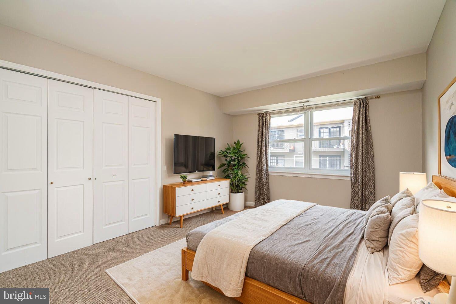 MAYFLOWER SQUARE - Residential