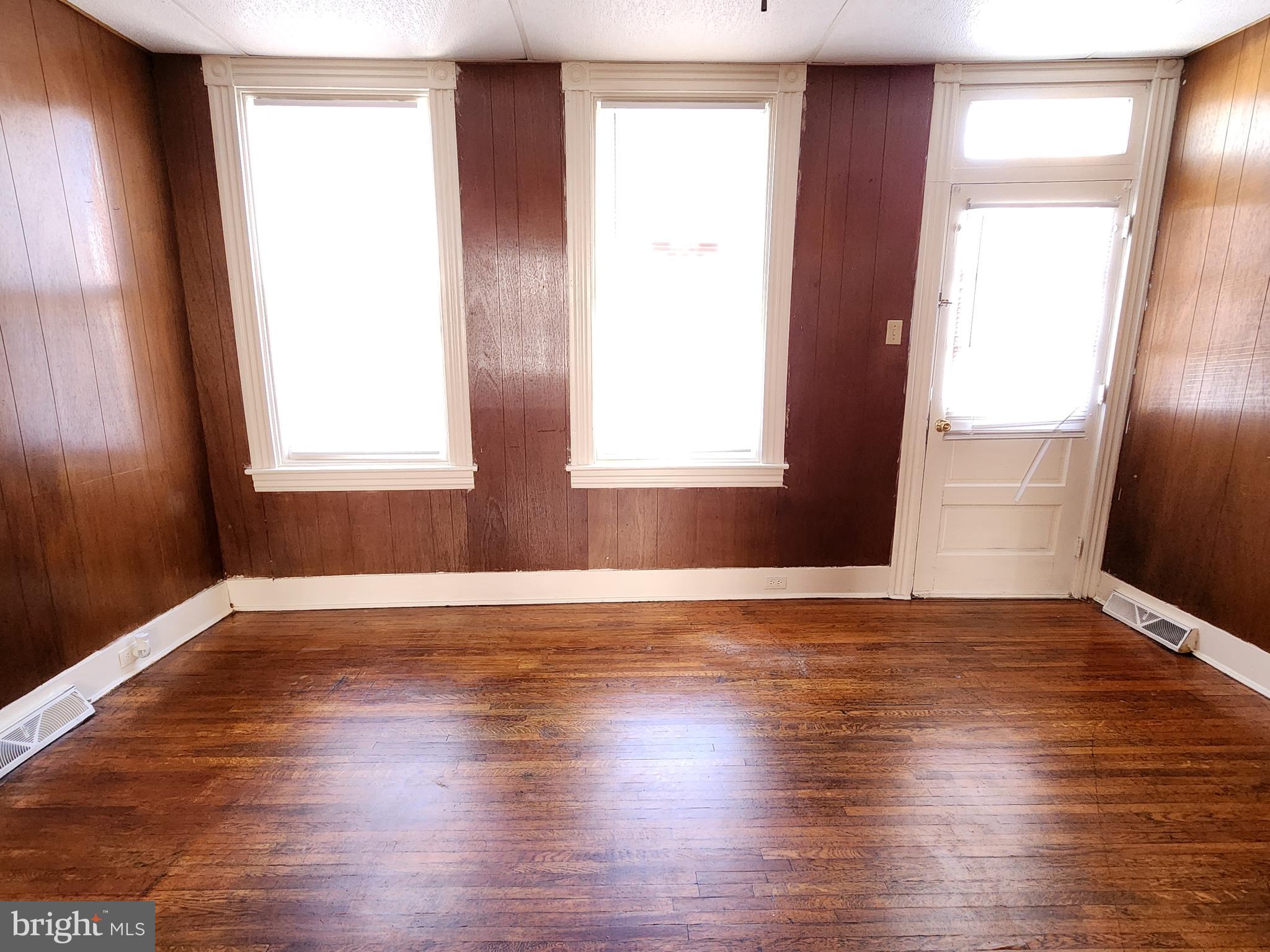 LANCASTER - Residential