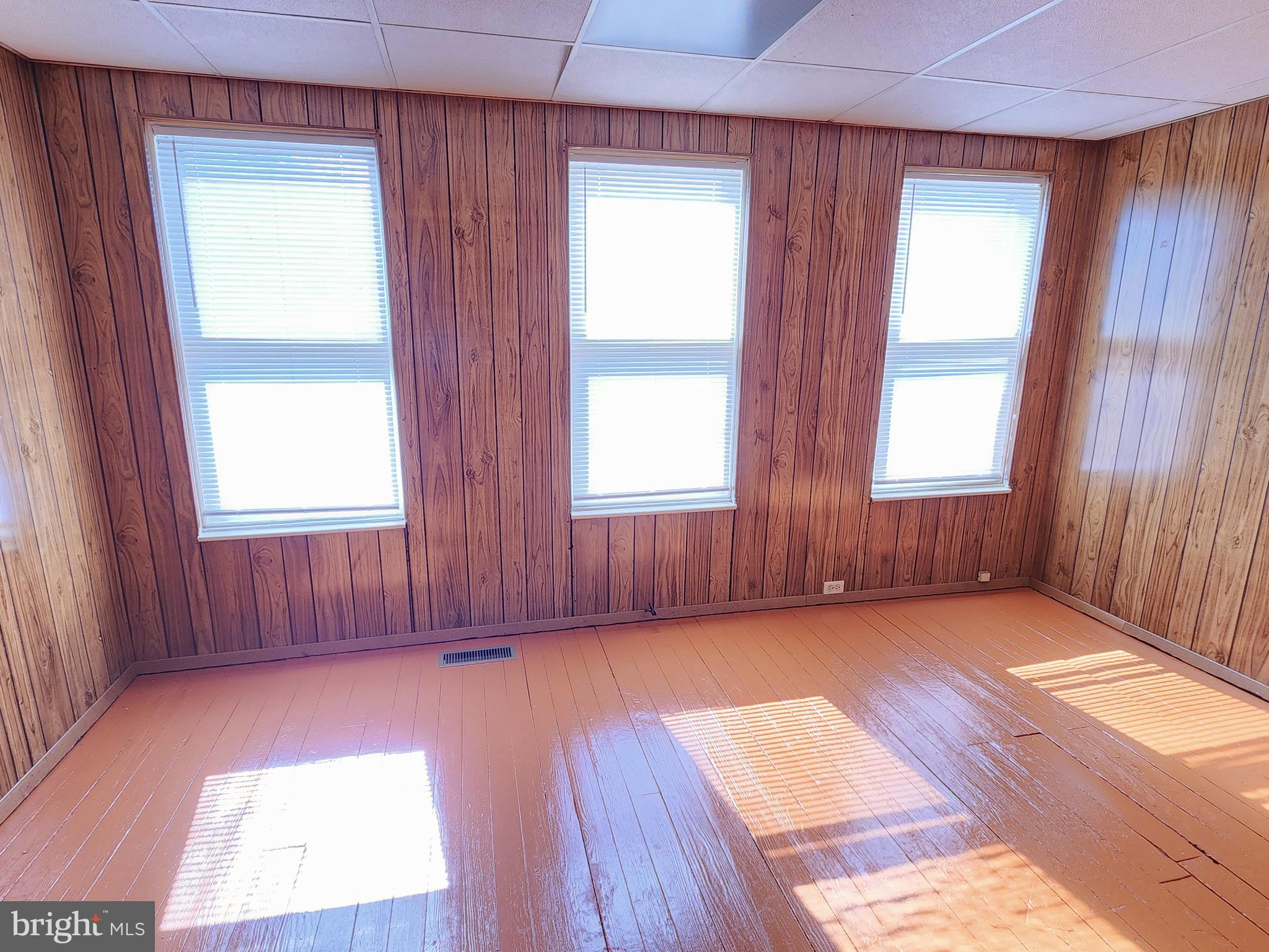 LANCASTER - Residential