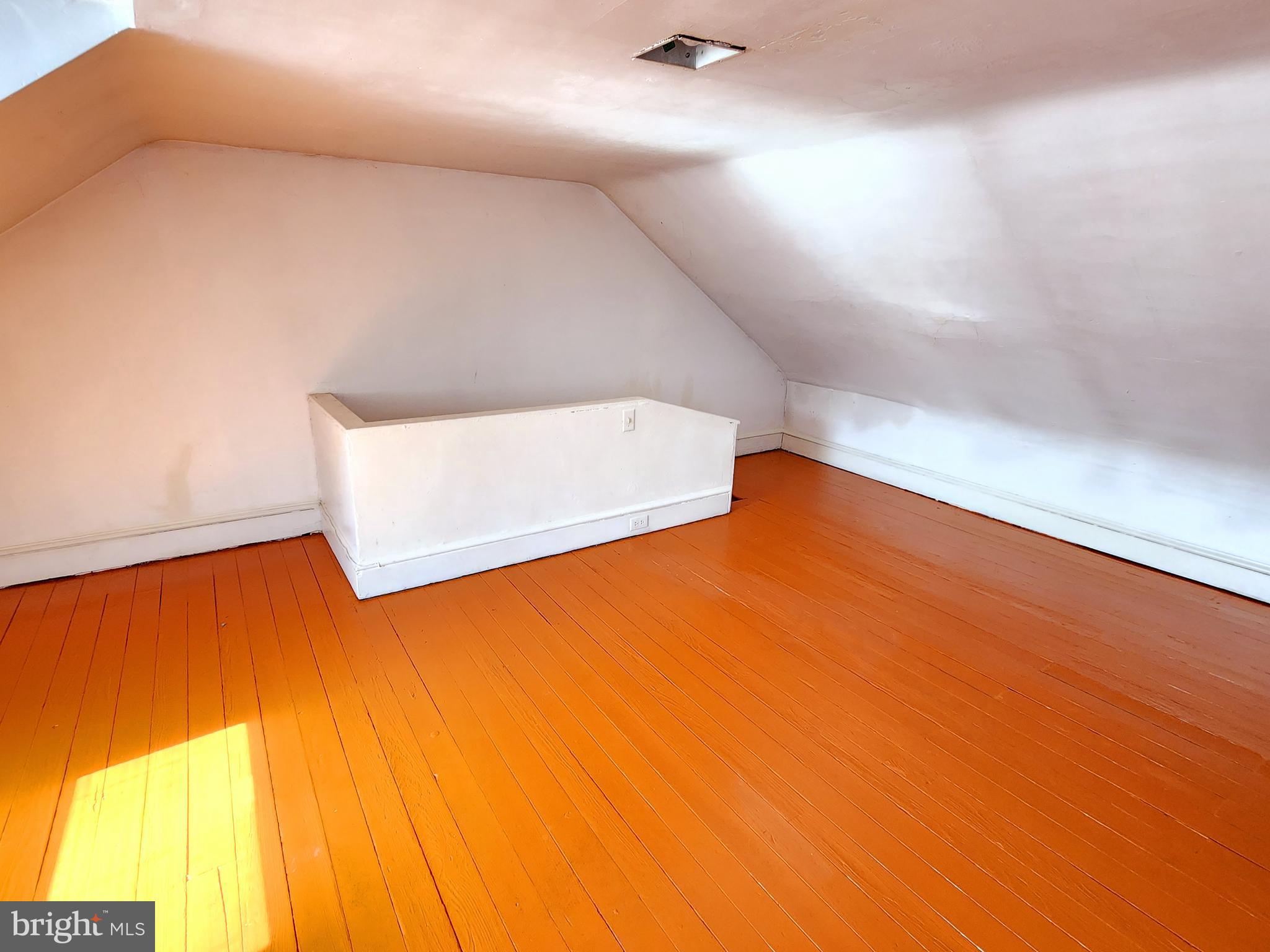 LANCASTER - Residential