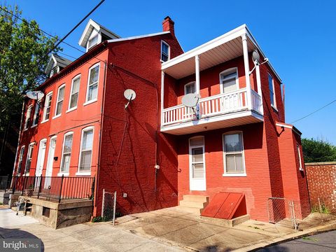 17 CORAL STREET LANCASTER PA 17603