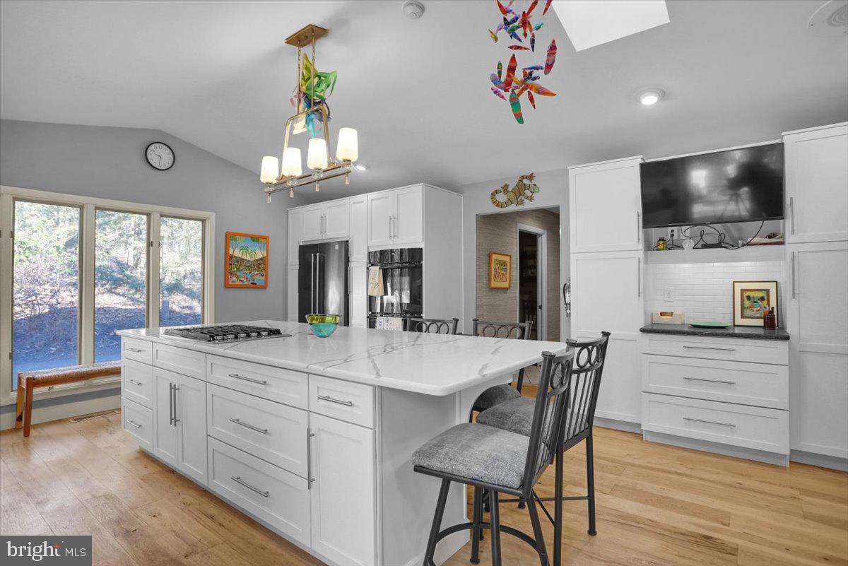 HESSIAN PINES - Residential