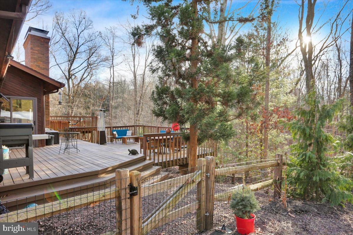 HESSIAN PINES - Residential