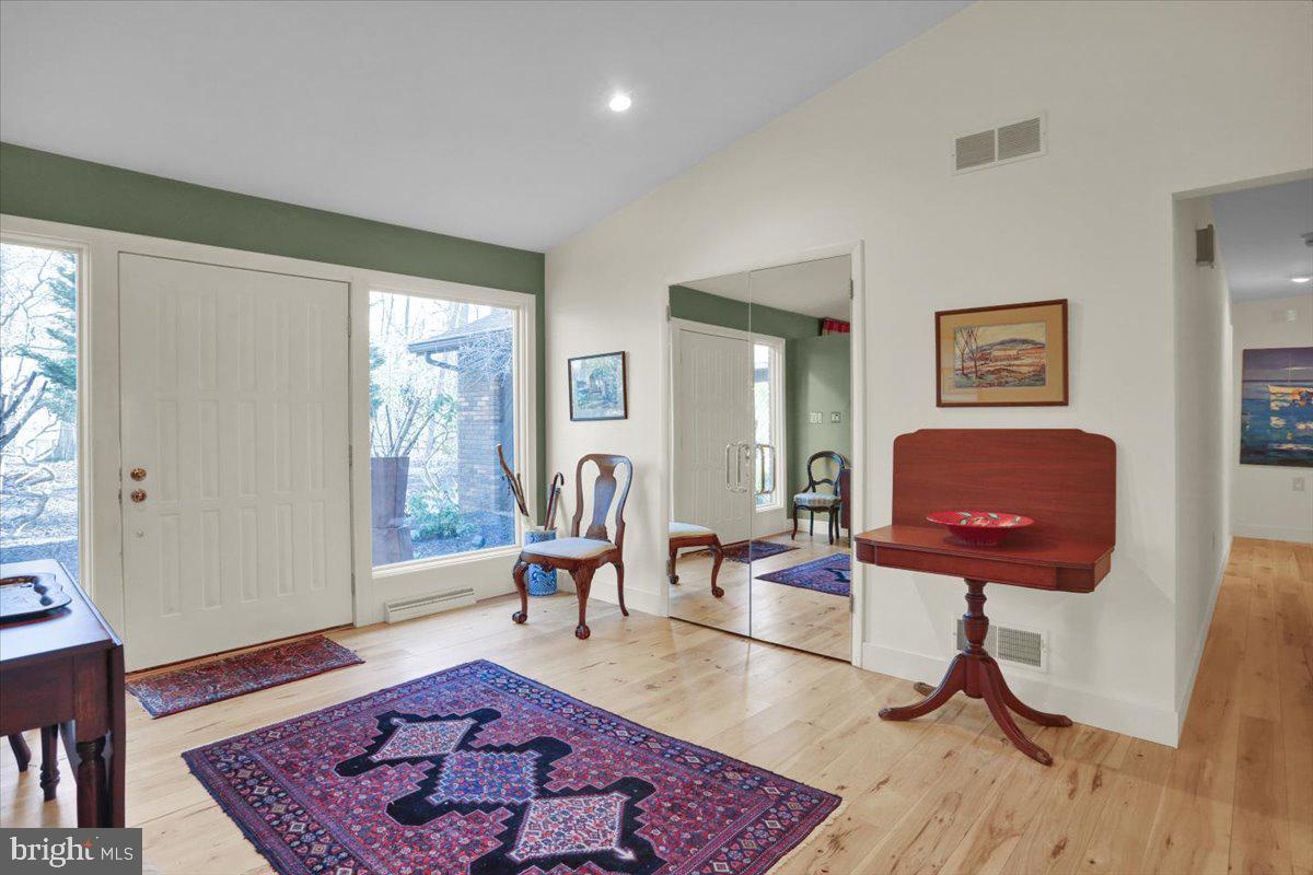 HESSIAN PINES - Residential