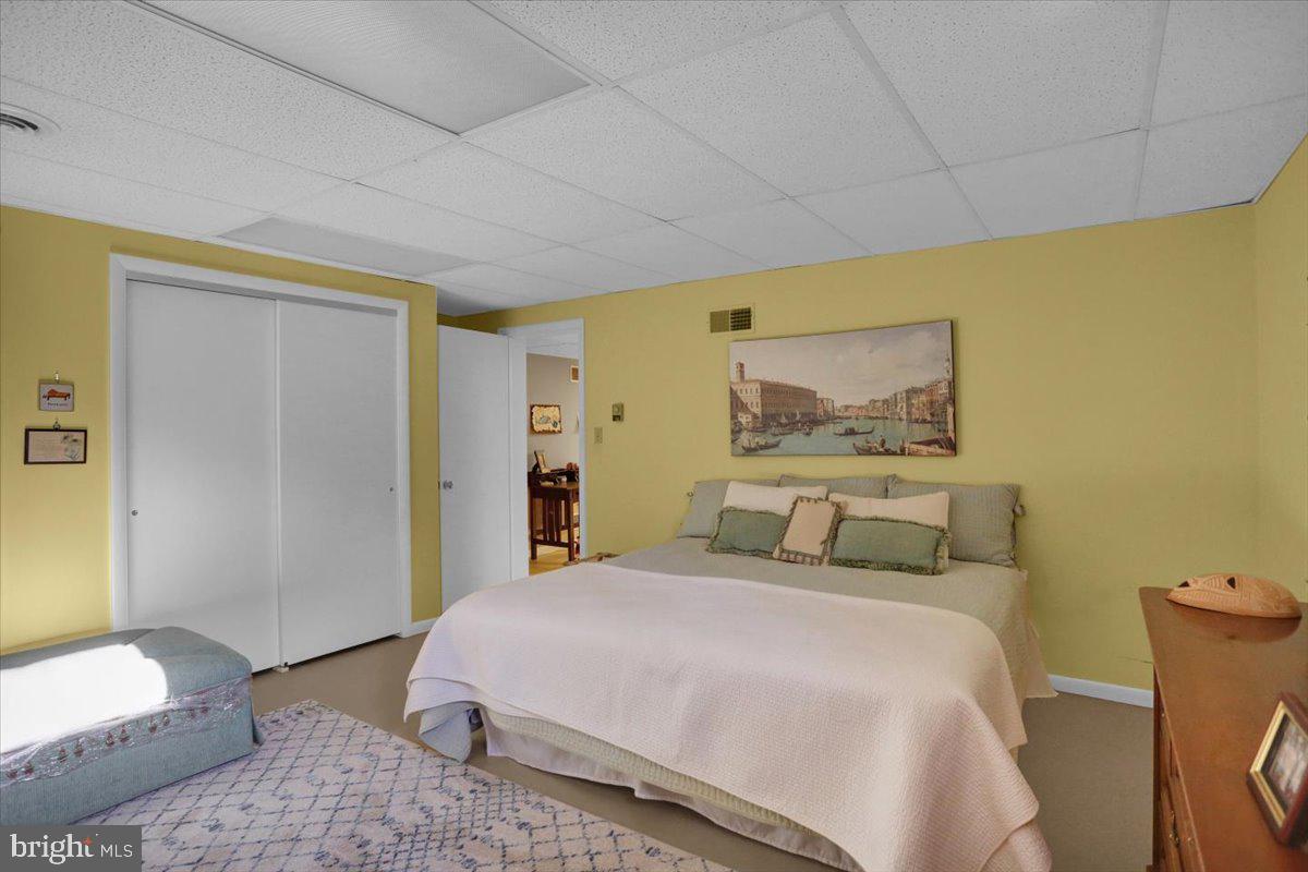 HESSIAN PINES - Residential