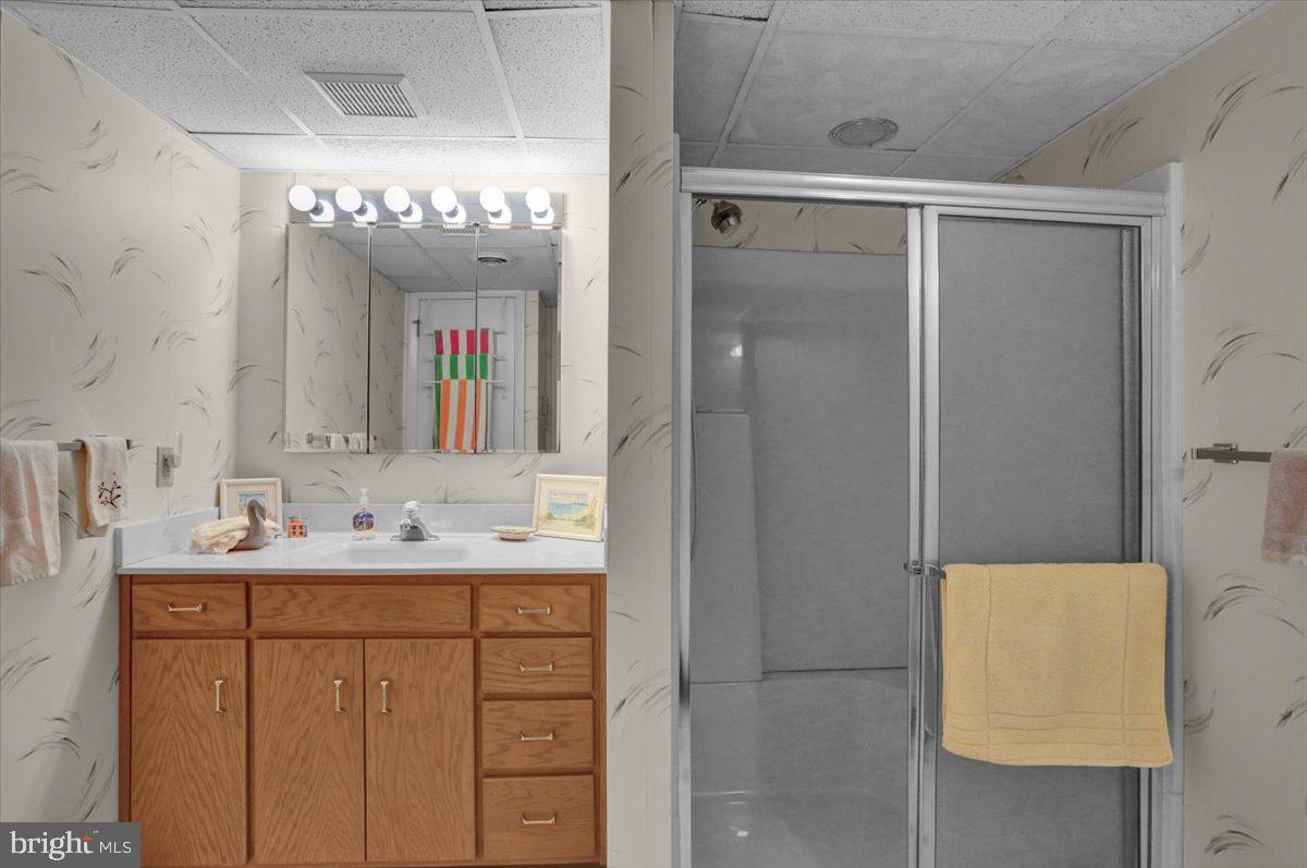 HESSIAN PINES - Residential