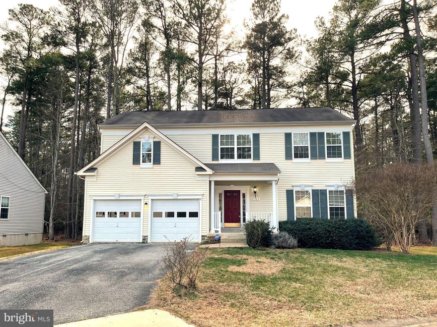 Spacious 5BR 2.5FB Colonial on cul-de-sac backing to wooded privacy.  Kitchen with breakfast bar and table area.  Family room off of Kitchen.  Formal Dining and Living rooms.  Large Primary bedroom suite with separate shower, large corner tub, double sink vanity and walk-in closet.  2 car front load garage with 2 car wide concrete driveway.  You'll love the quaint neighborhood, and just a short walk to the private community beach on the Chesapeake Bay.  Located very close to PAX Naval Air Station Gate 3, and just a few minutes further drive to Gate 1.  Pets case-by-case basis.