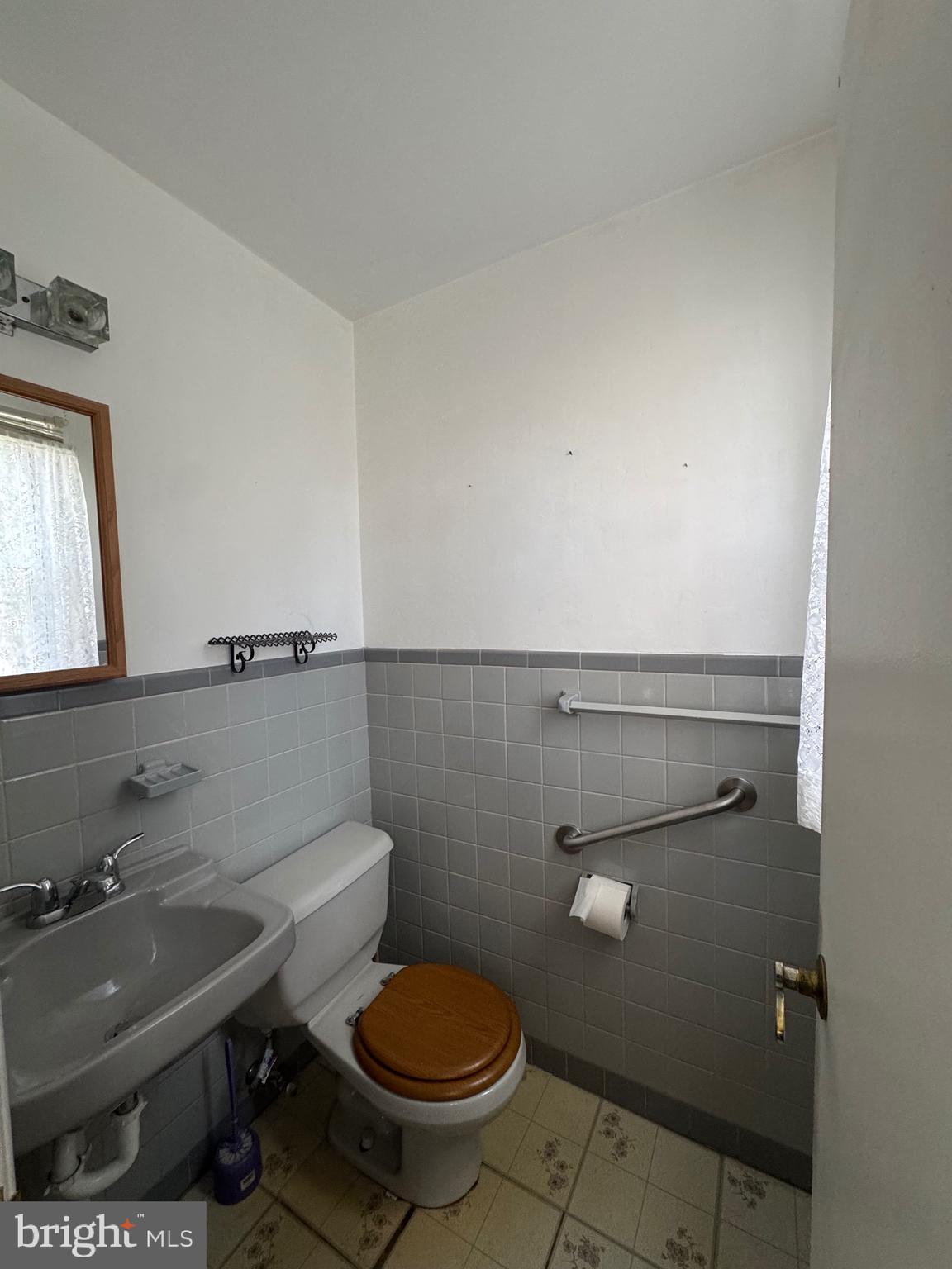 BUSTLETON - Residential