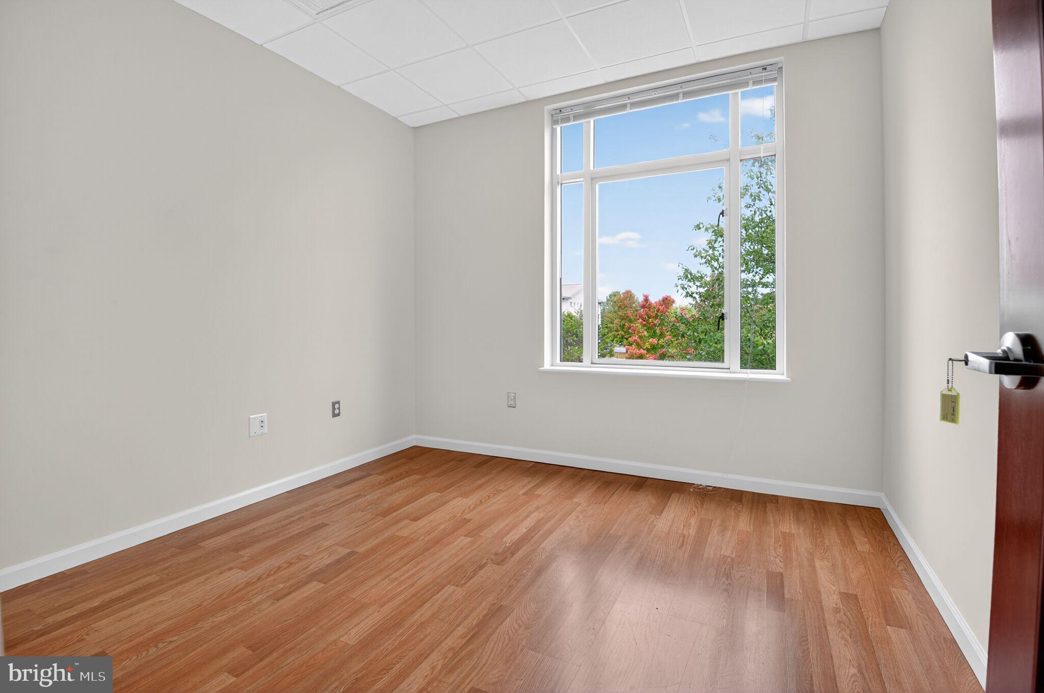 POTOMAC FALLS COMMERCE - Commercial Sale