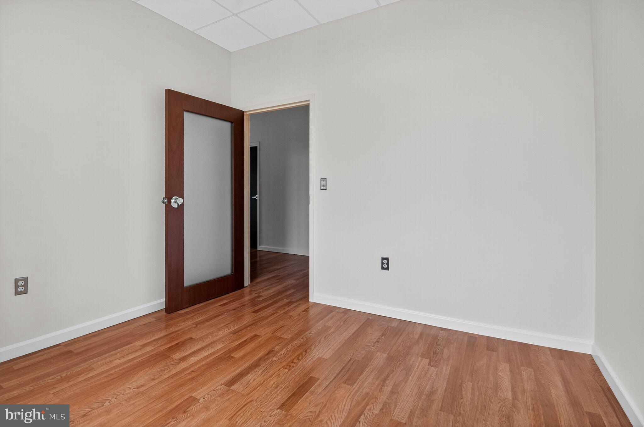 POTOMAC FALLS COMMERCE - Commercial Sale