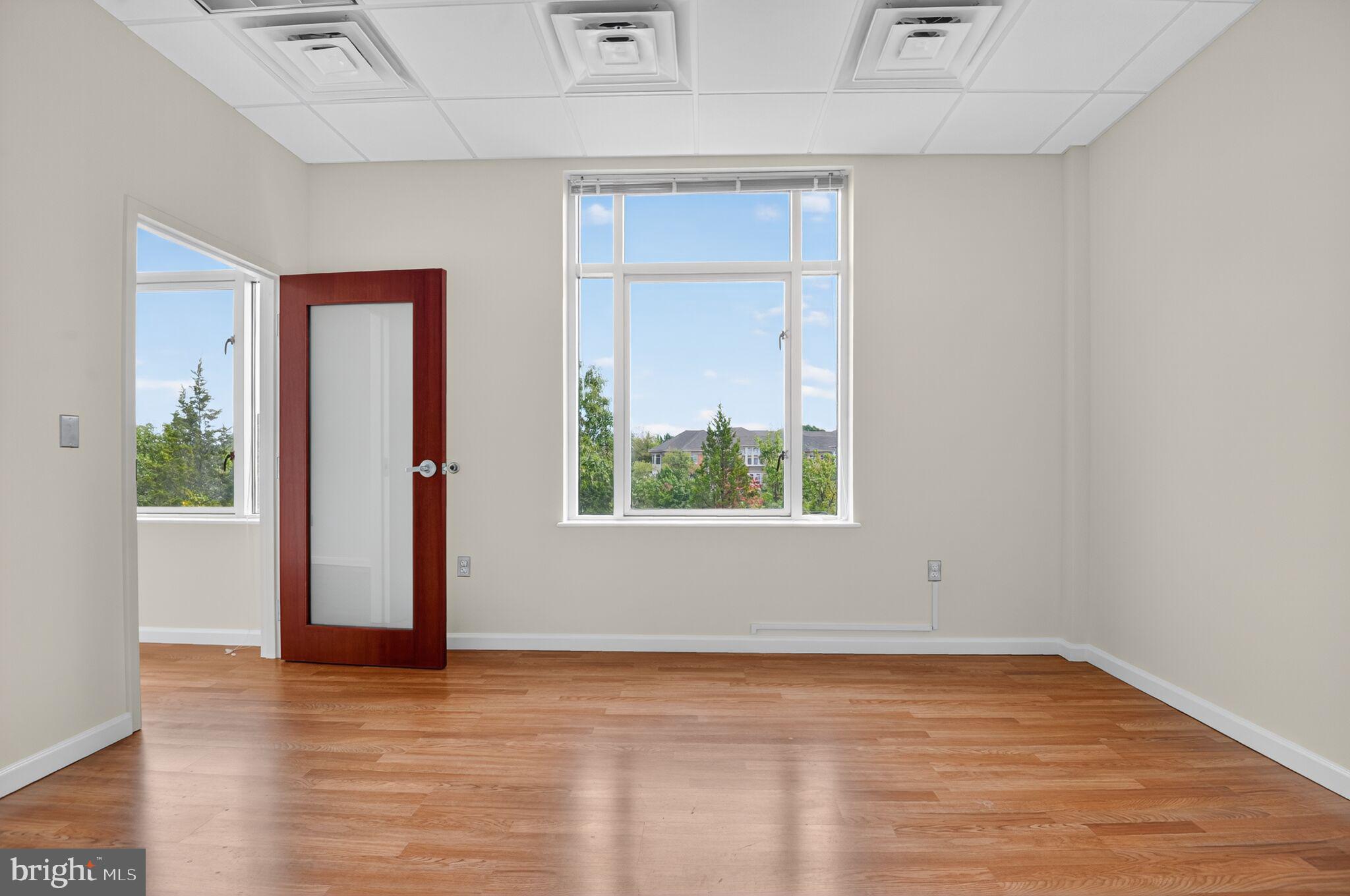 POTOMAC FALLS COMMERCE - Commercial Sale