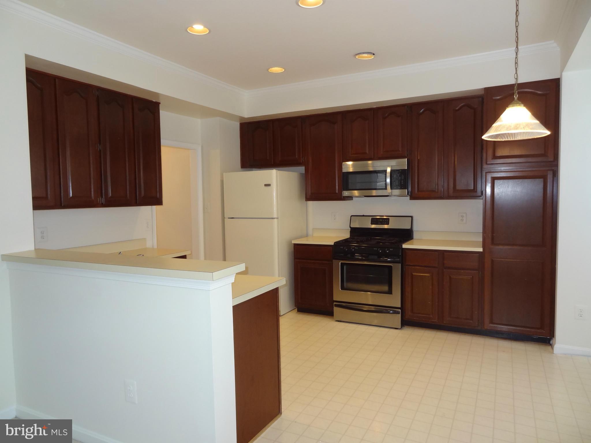 KINGSTOWNE - Residential Lease