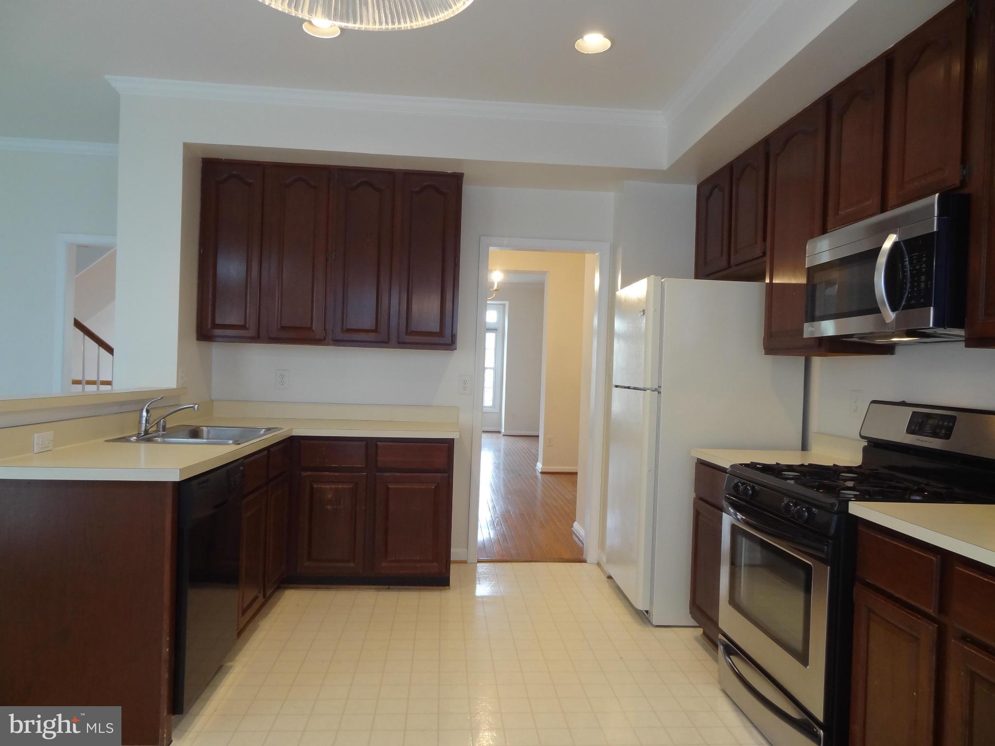 KINGSTOWNE - Residential Lease