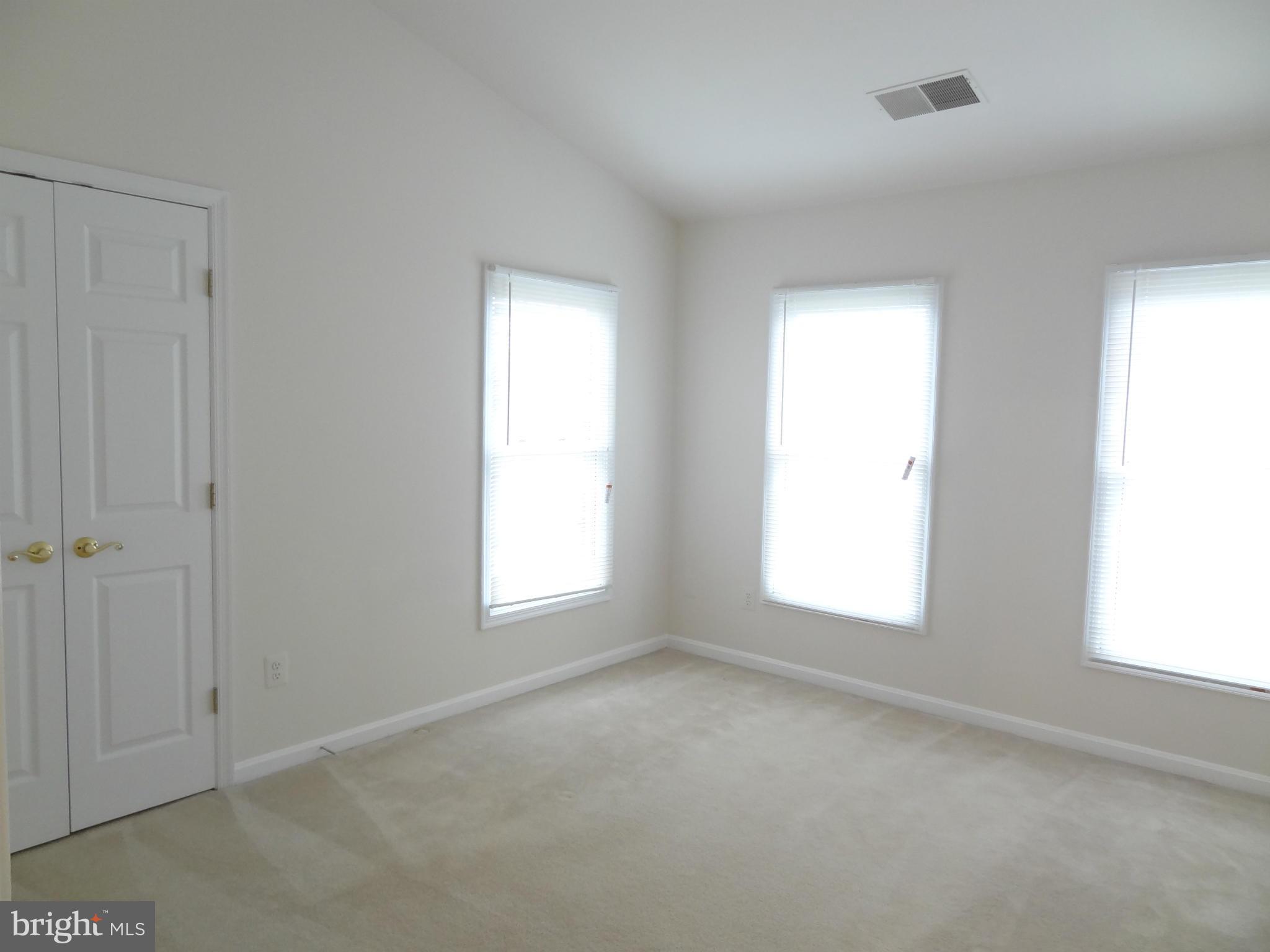 KINGSTOWNE - Residential Lease